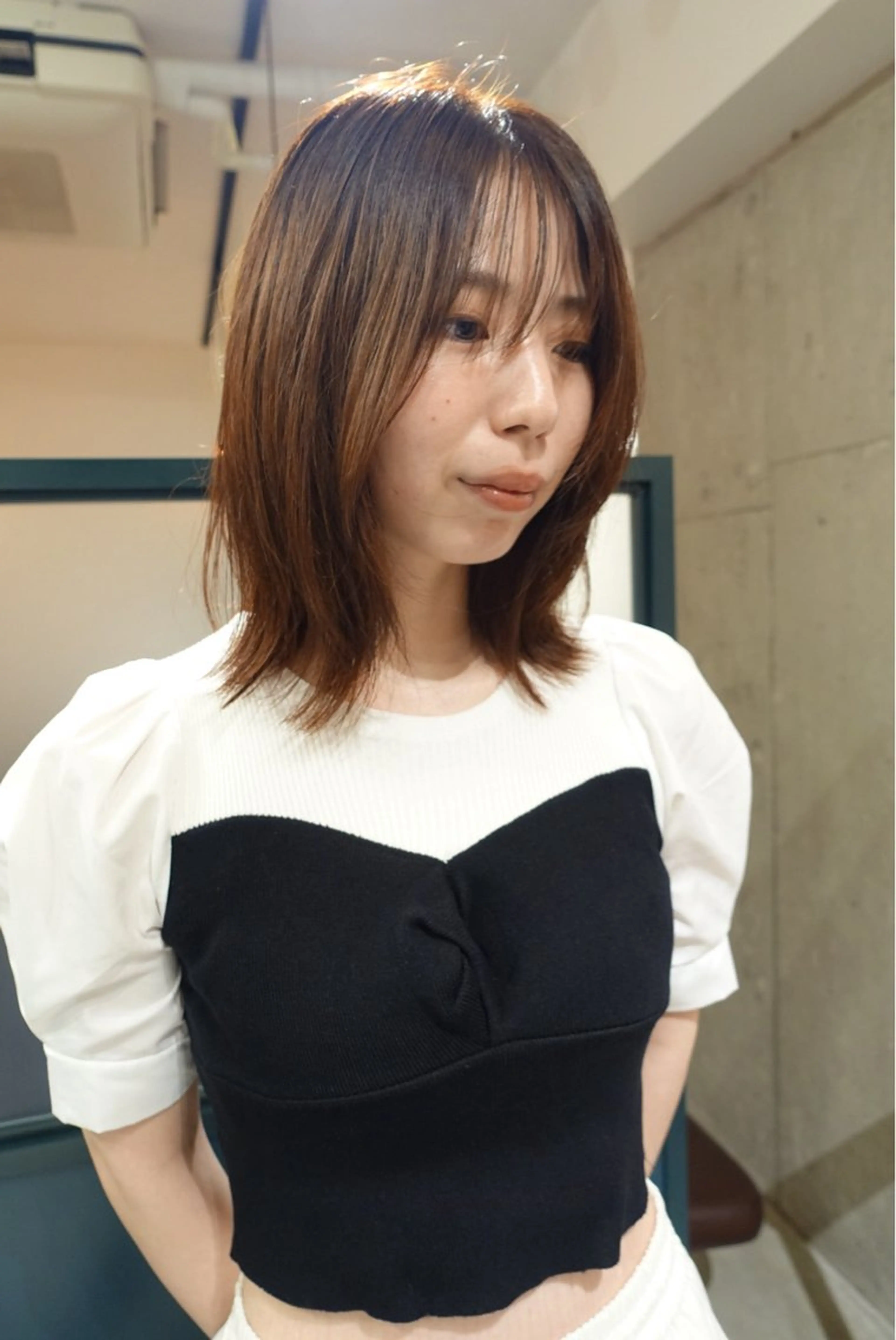 ミディアム カラー YUUKI/ウルフ .ハイレイヤーのヘアスタイル