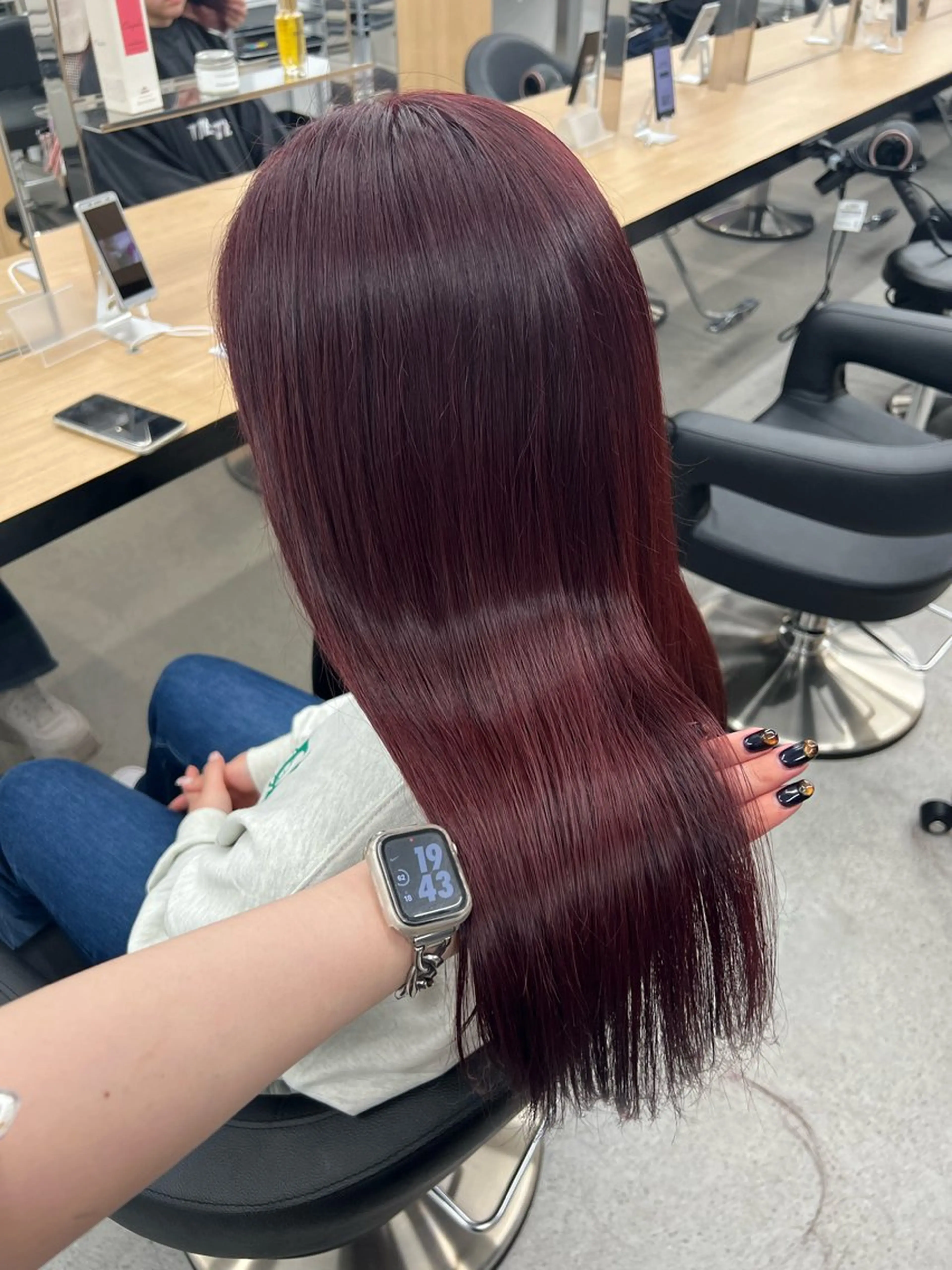 ロング カラー 暗髪🩶ラベンダー/ ブルー/ユウナ🤍のヘアスタイル