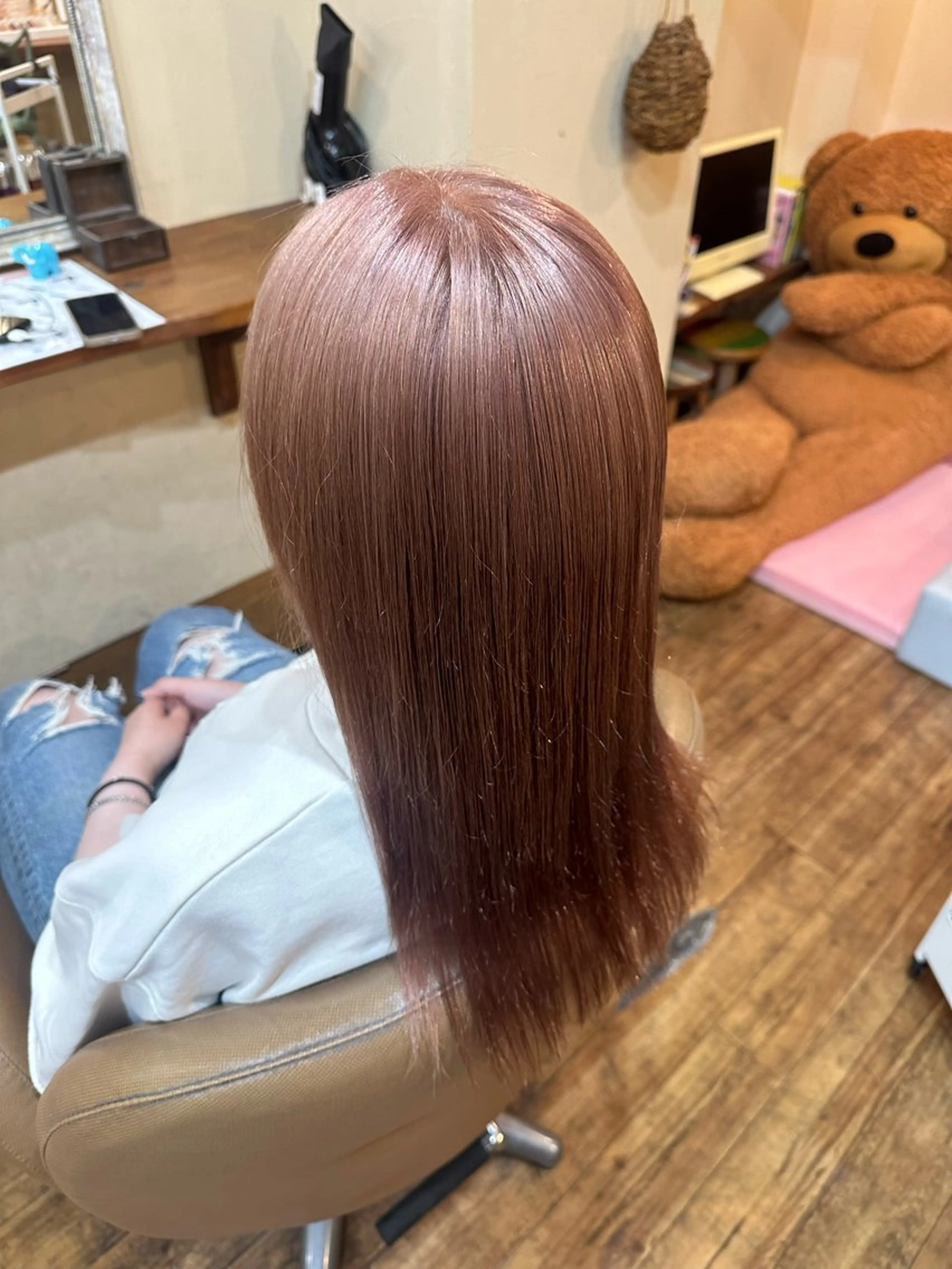 ロング カラー ベージュカラー 透明感カラー 鈴木 未歩のヘアスタイル