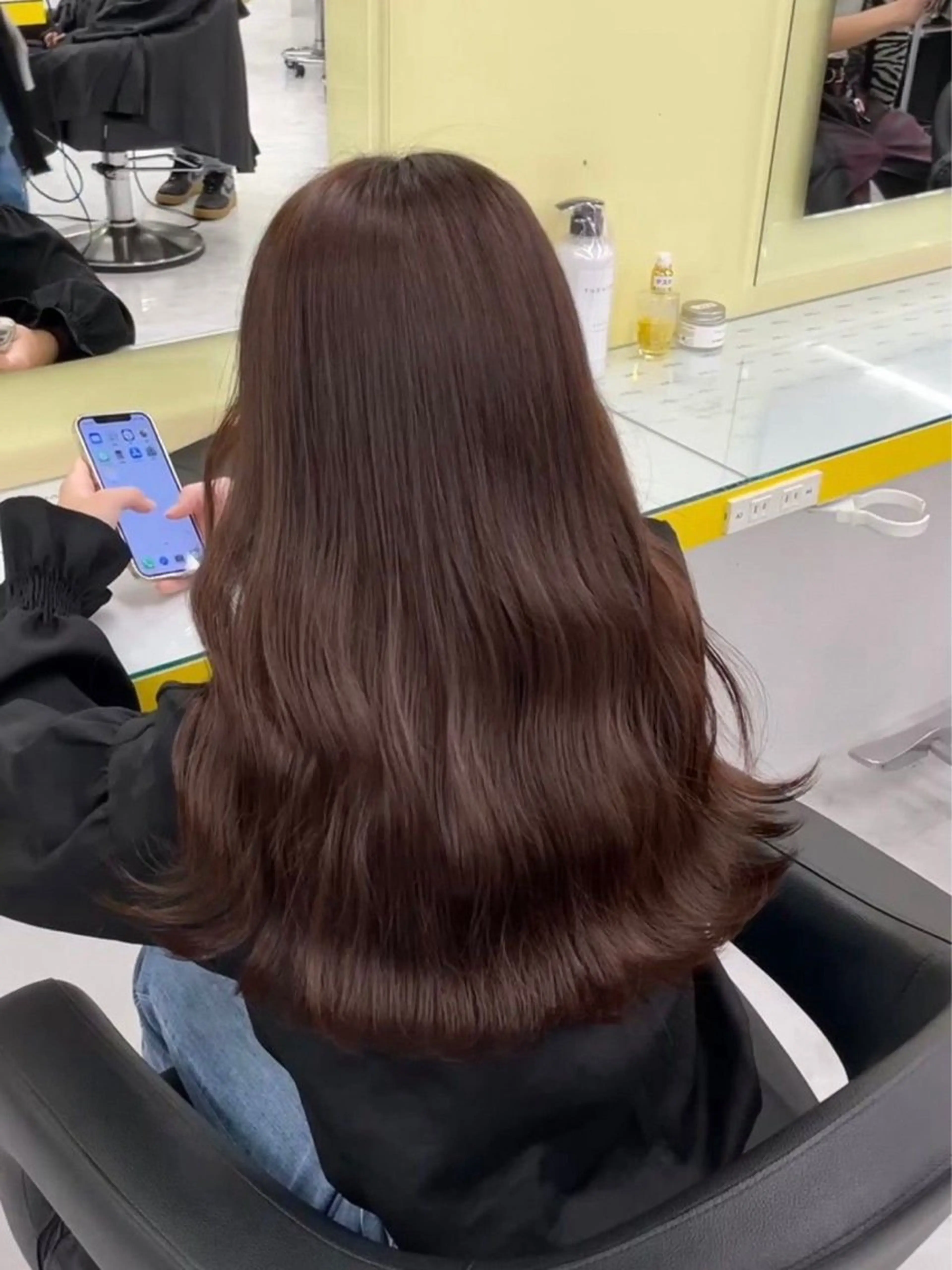 カラー ハイトーン/ベージュ デザイン/りくとのヘアスタイル