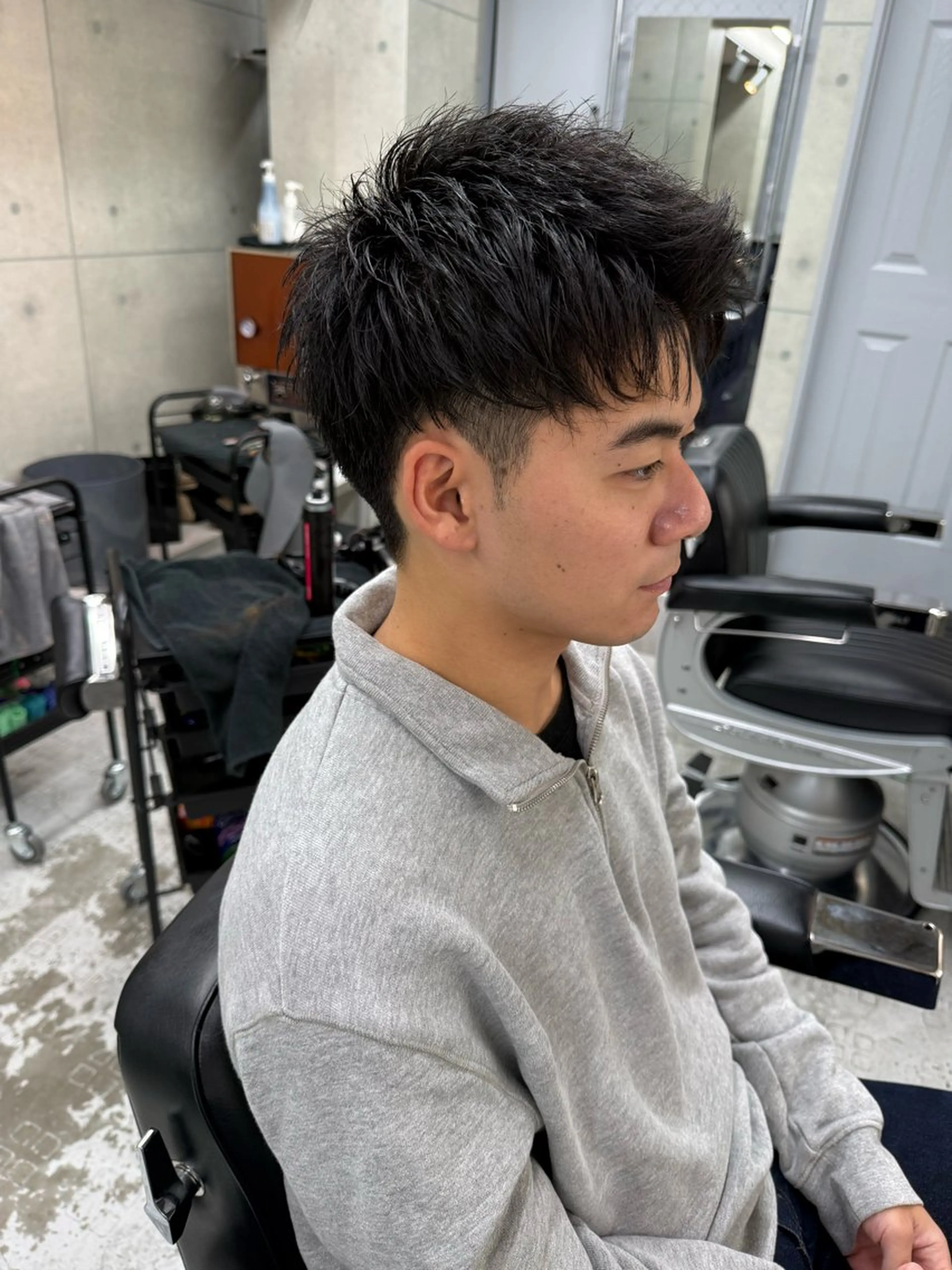 ショート メンズ アップバング メンズブリーチ センターパート フェードカット メンズパーマ 【メンズ・カット】 藪 清正のヘアスタイル