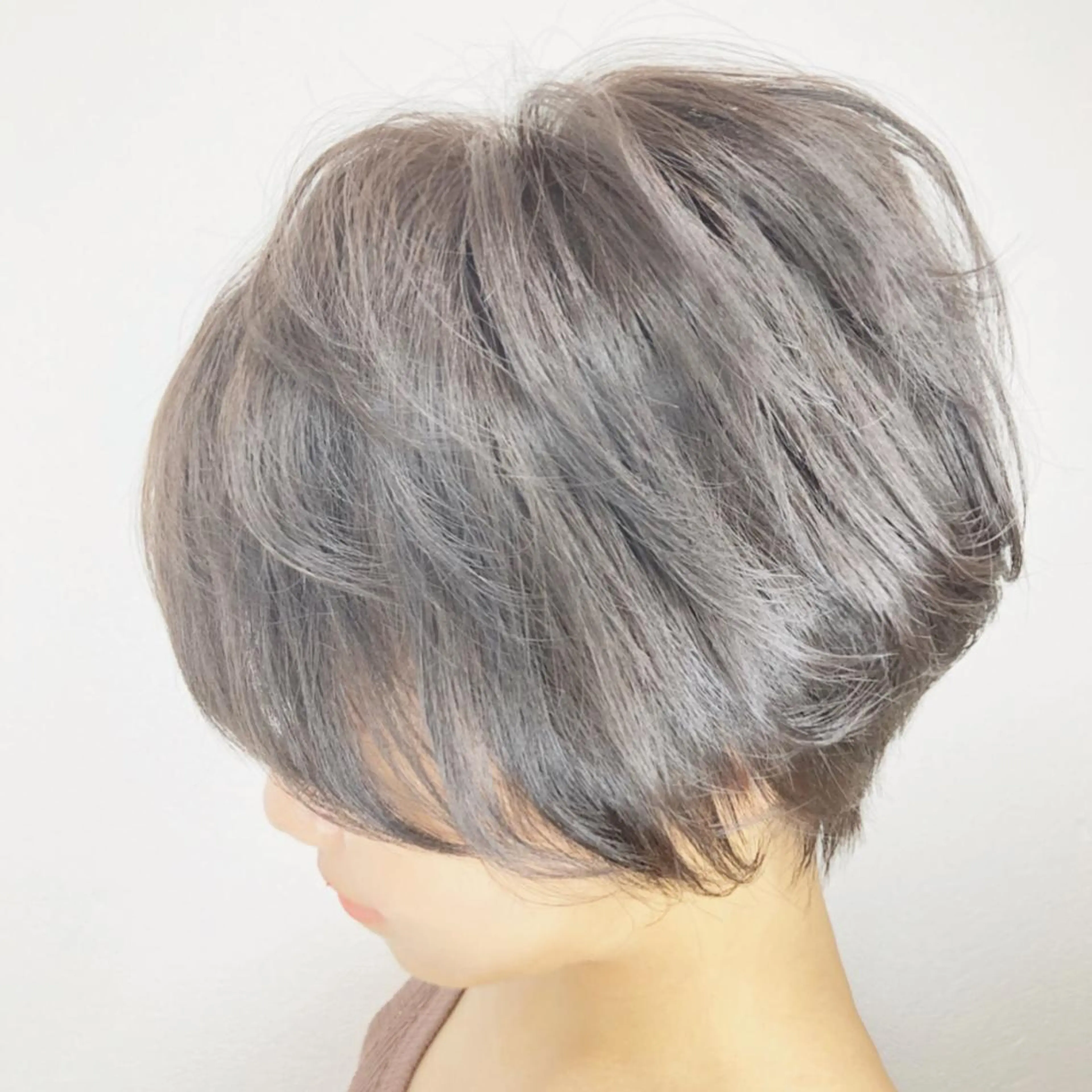 ショート カラー ショートボブ ハンサムショート ボブ ショートヘア 小顔カット カット ヘアカラー トリートメント 上田 篤史のヘアスタイル