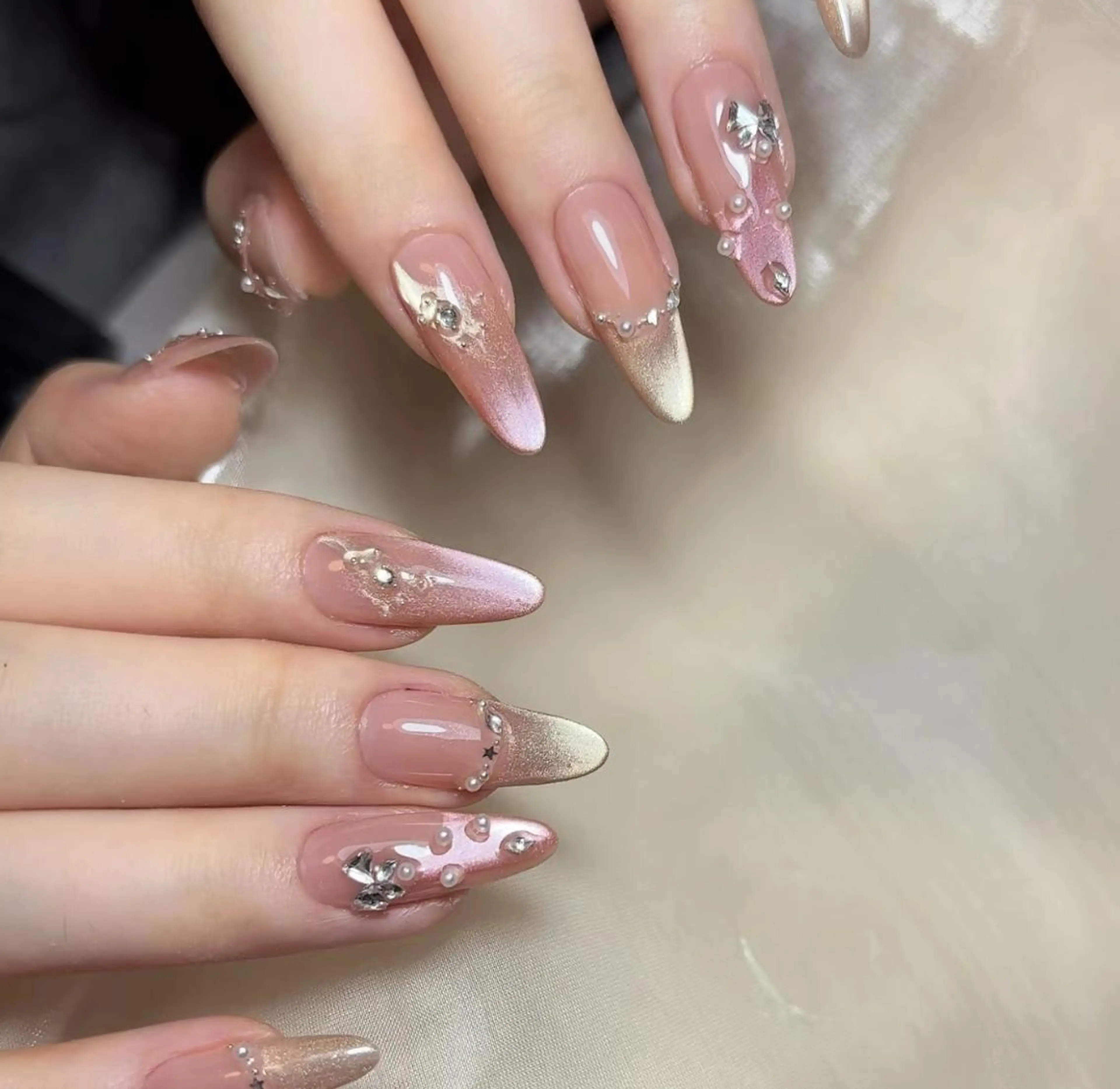 ネイル ハンドネイル 🎀 Ayaka_nailのネイルデザイン