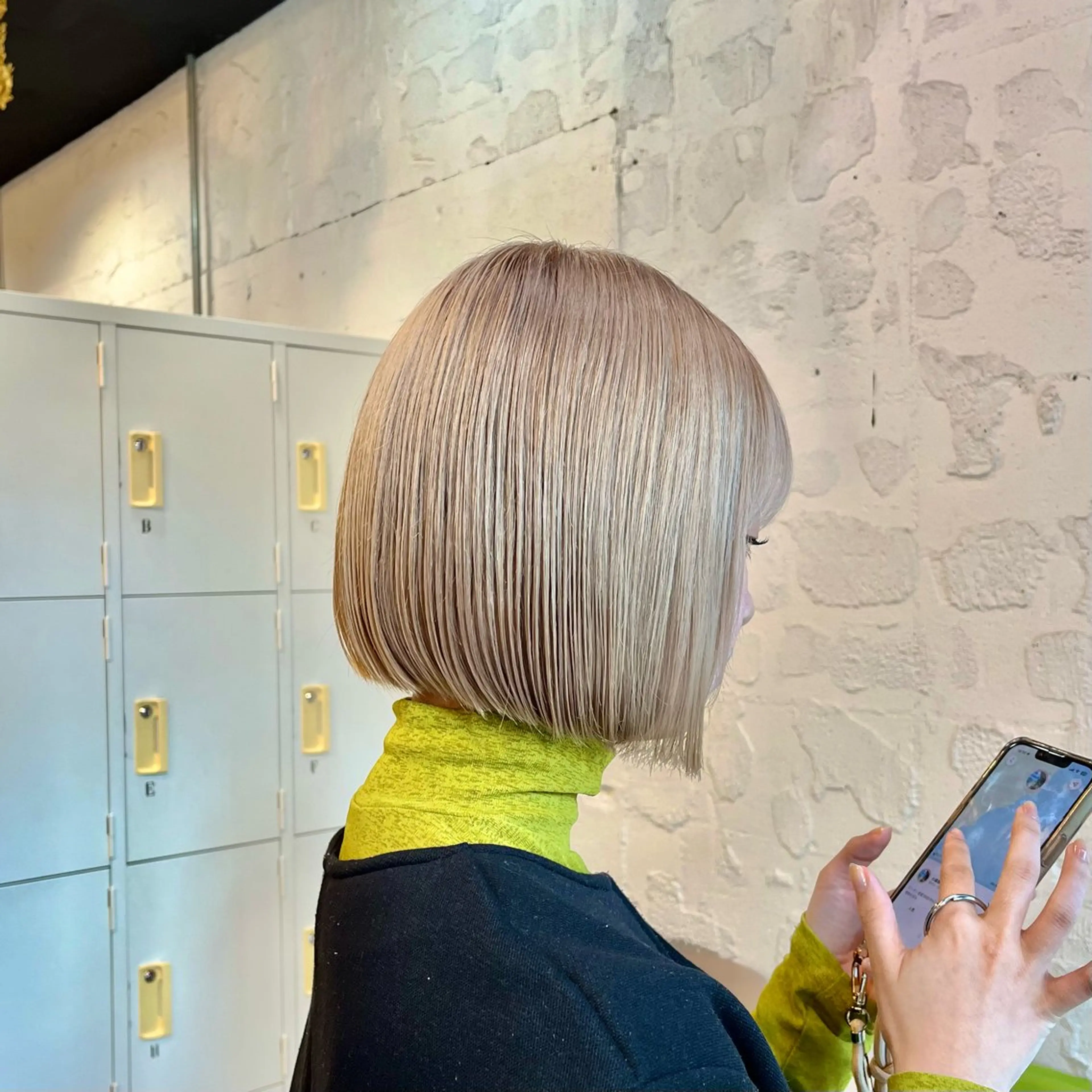 ミディアム カラー ボブ/レイヤー/ ハッシュカット/河内のヘアスタイル