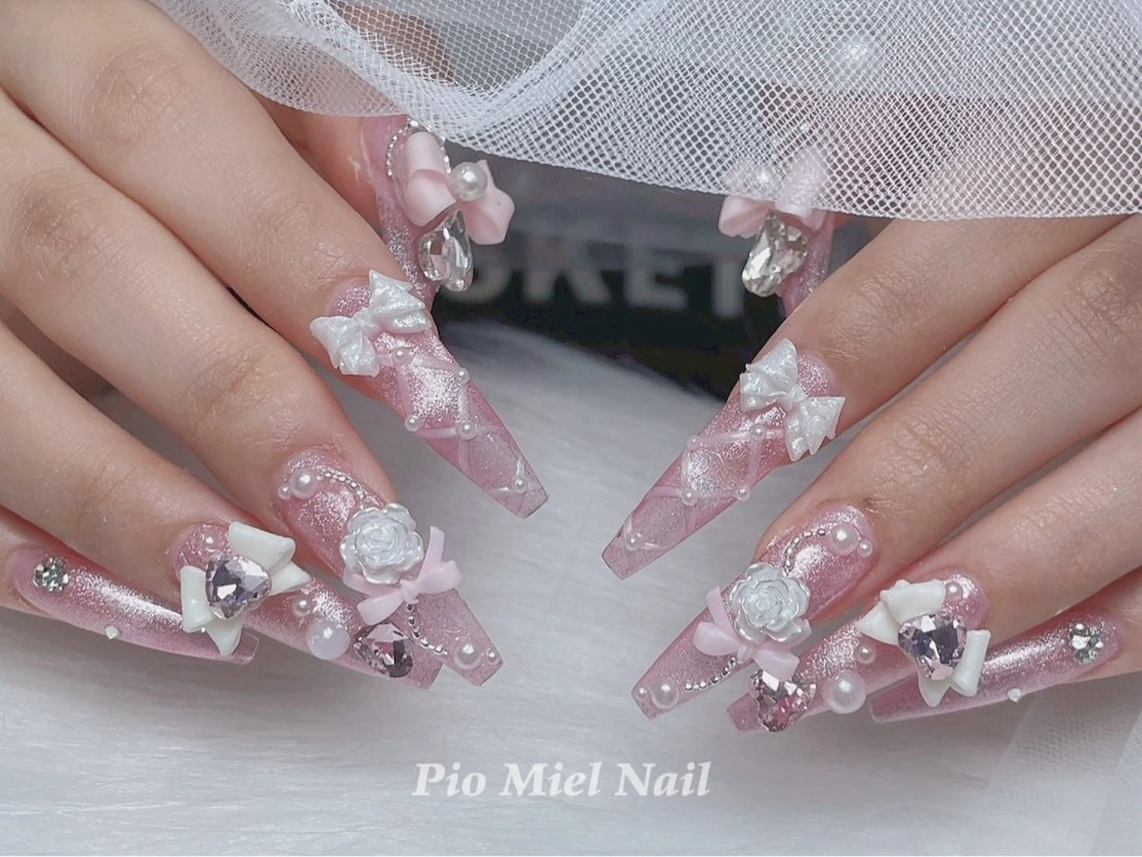 ネイル ハンドネイル HANA 長さだしのネイルデザイン