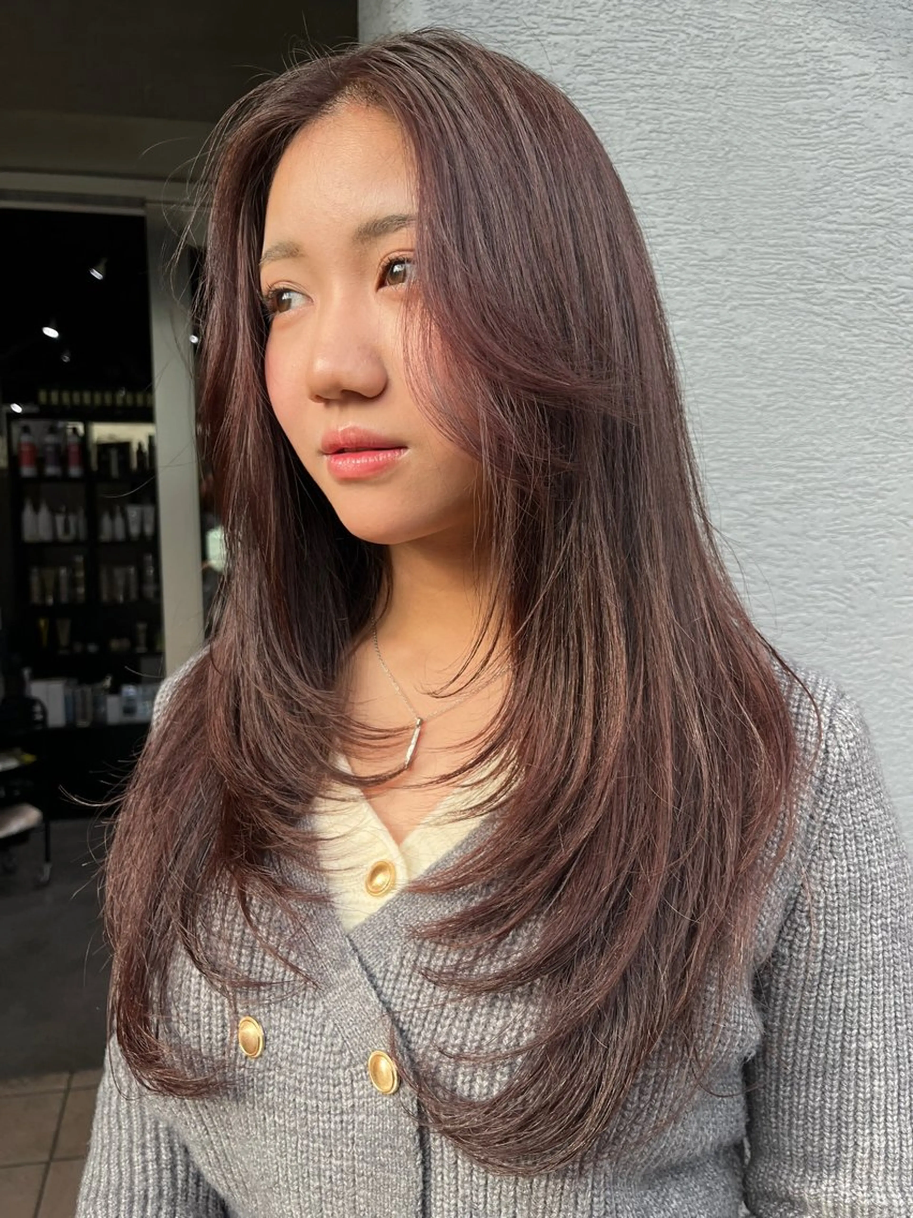 ロング カラー ヘアアレンジ グレージュ 顔まわりレイヤー 外国人風カラー レイヤーカット カット ミルクティーベージュ ブリーチ　店長　清水のヘアスタイル