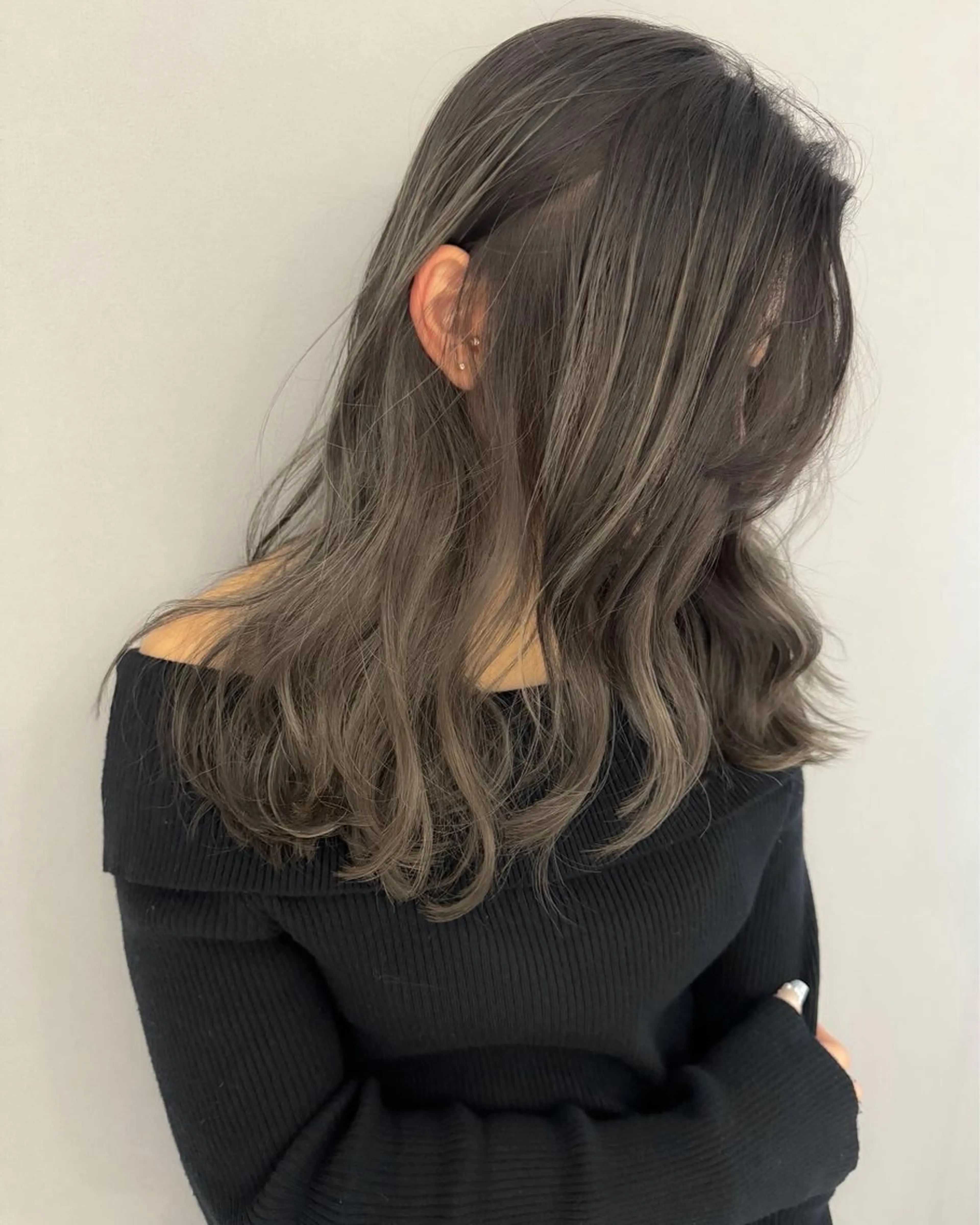 セミロング カラー アディクシーカラー バレイヤージュ ブリーチ ケアブリーチ 透明感カラー ヘアカラー Grow by NYNY 打越裕樹のヘアスタイル