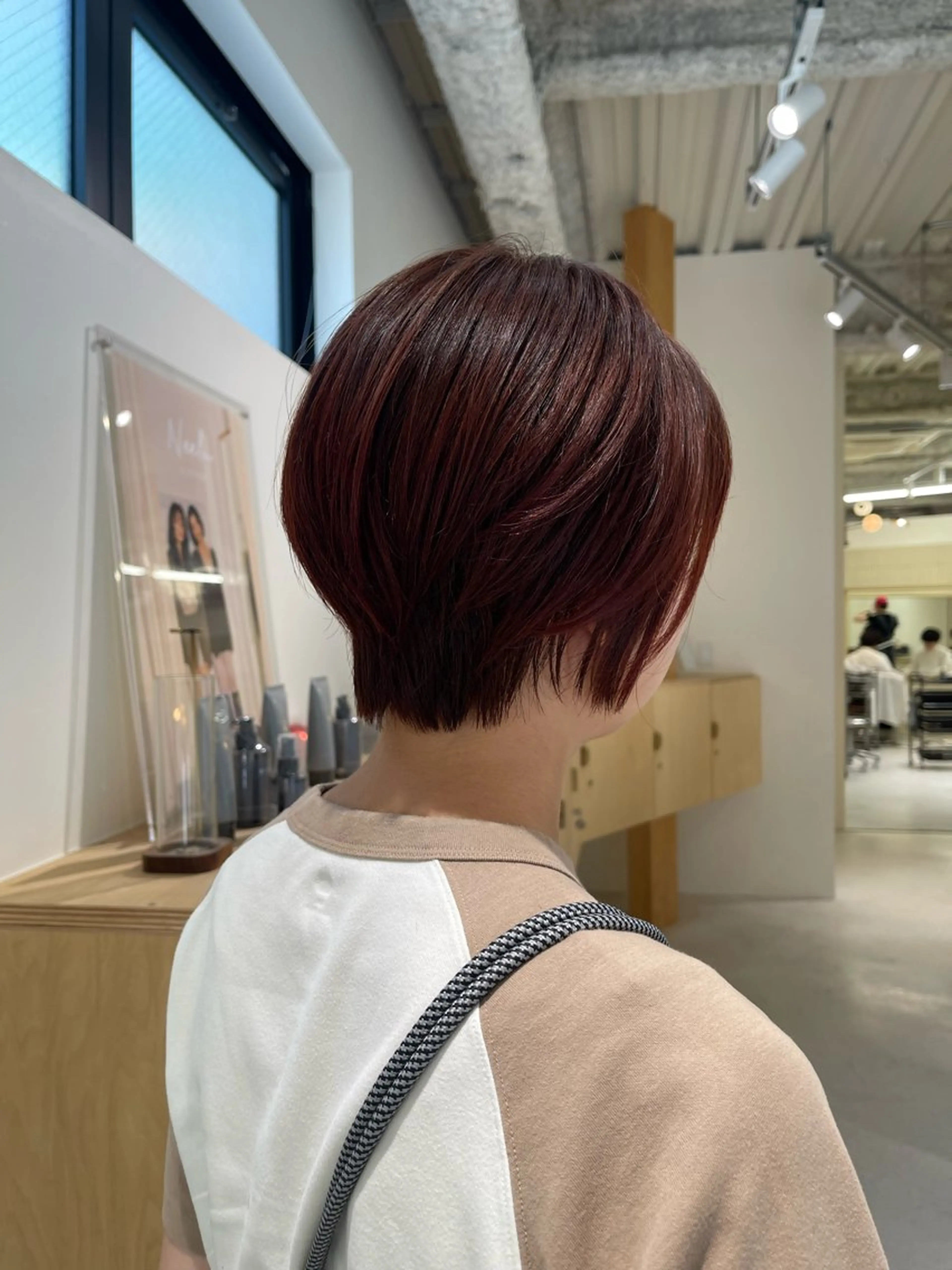 ショート 丸みショート ショートヘア カット ヘアカラー トリートメント 蜂須賀🐝縮毛矯正 ストレートパーマのヘアスタイル