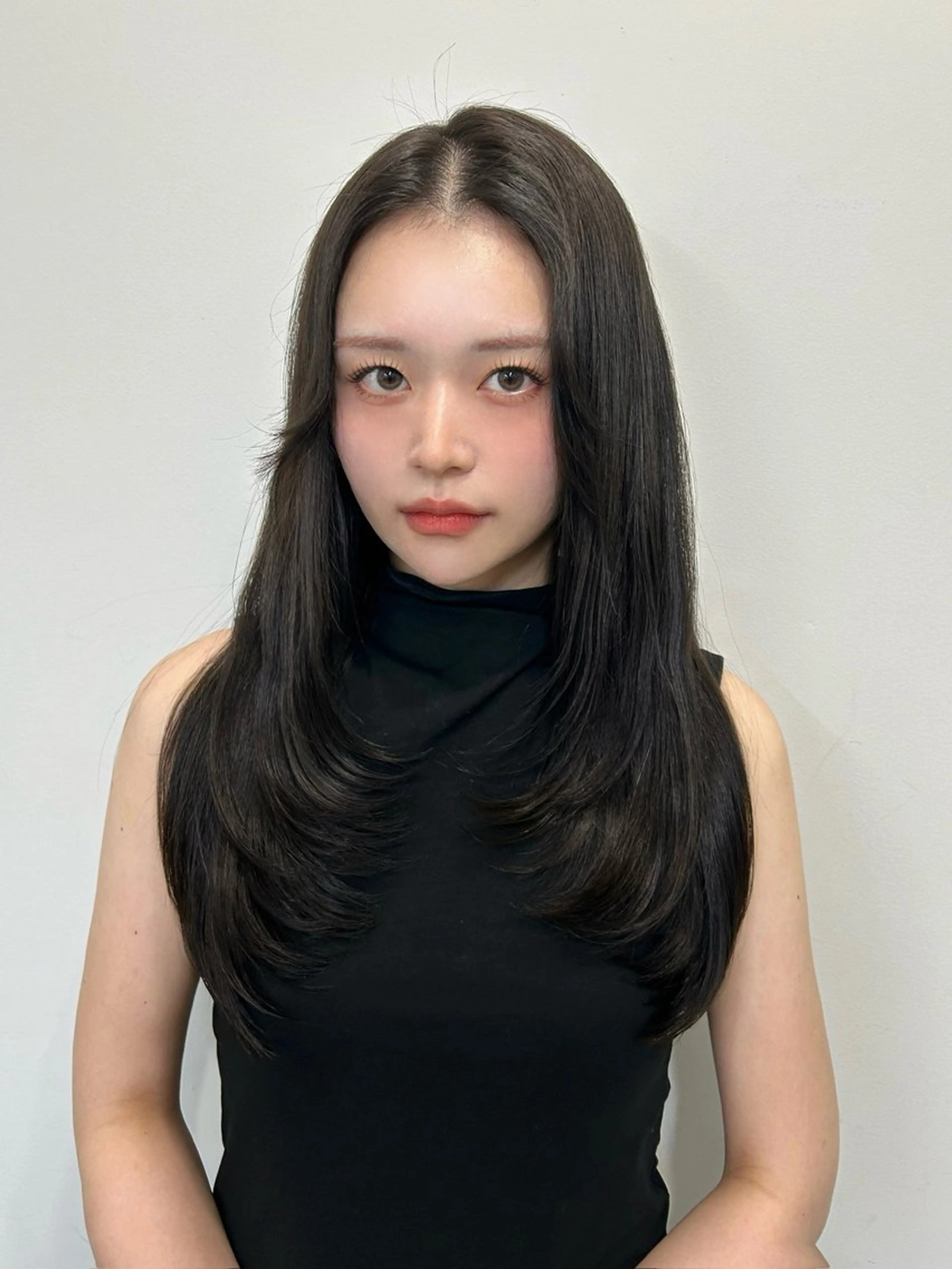 ロング ボブ 顔まわりレイヤー 韓国風ヘア レイヤーカット ロング 心斎橋l大人韓国ヘア レイヤー×艶カラーのヘアスタイル