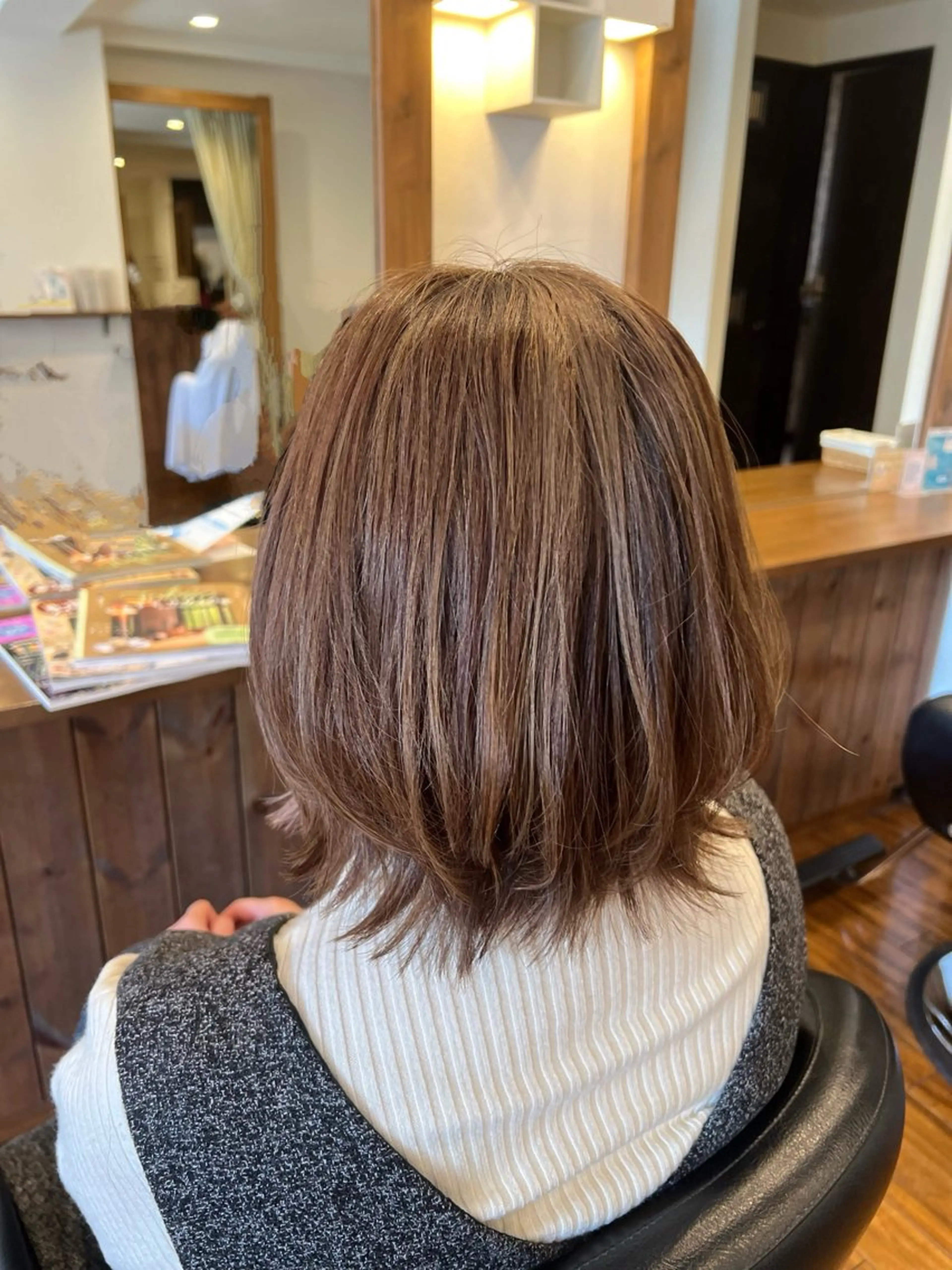 ミディアム 馬場 麻奈美のヘアスタイル