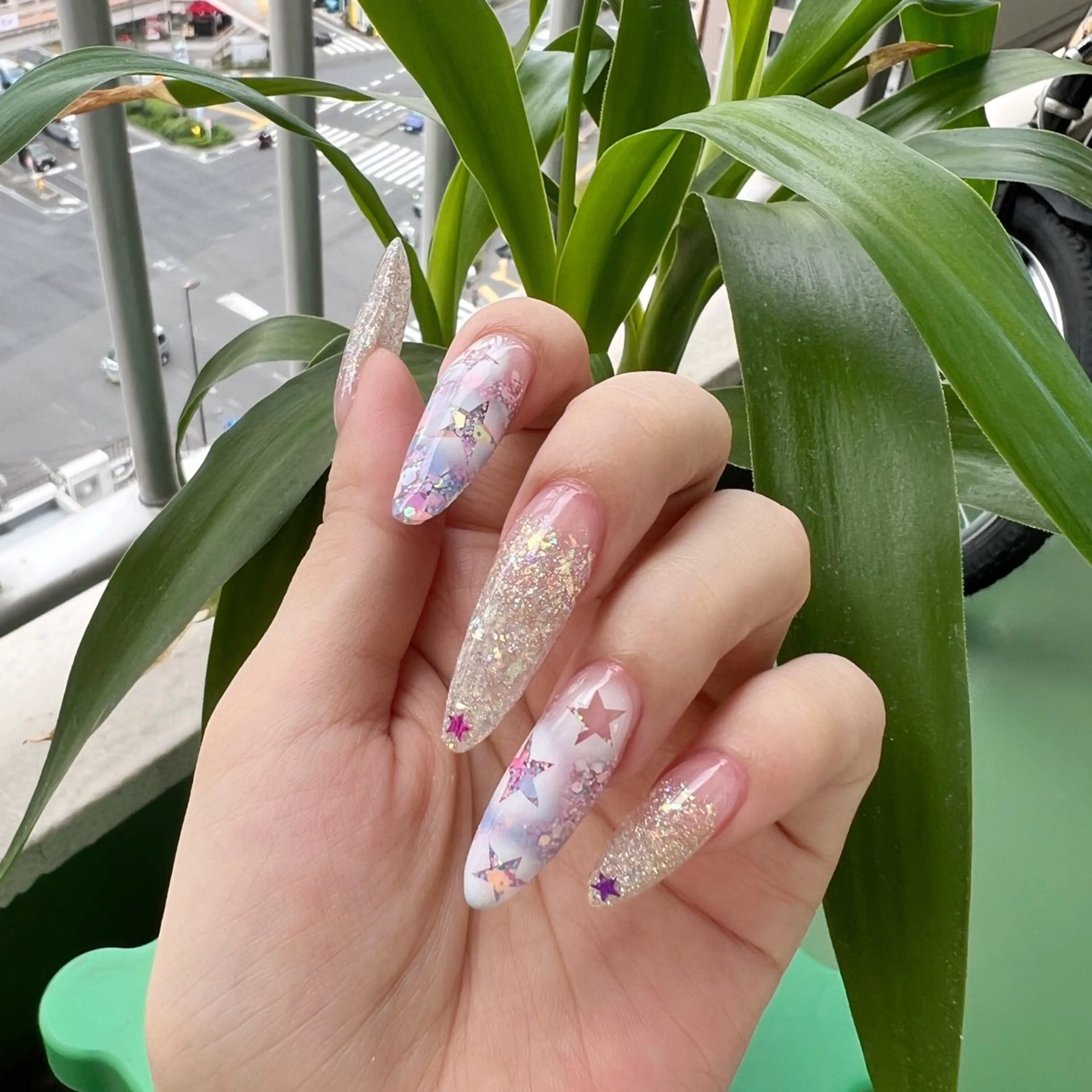 ネイル アートネイル ゴールド キラキラネイル ロングネイル スカルプネイル and Lilyのネイルデザイン