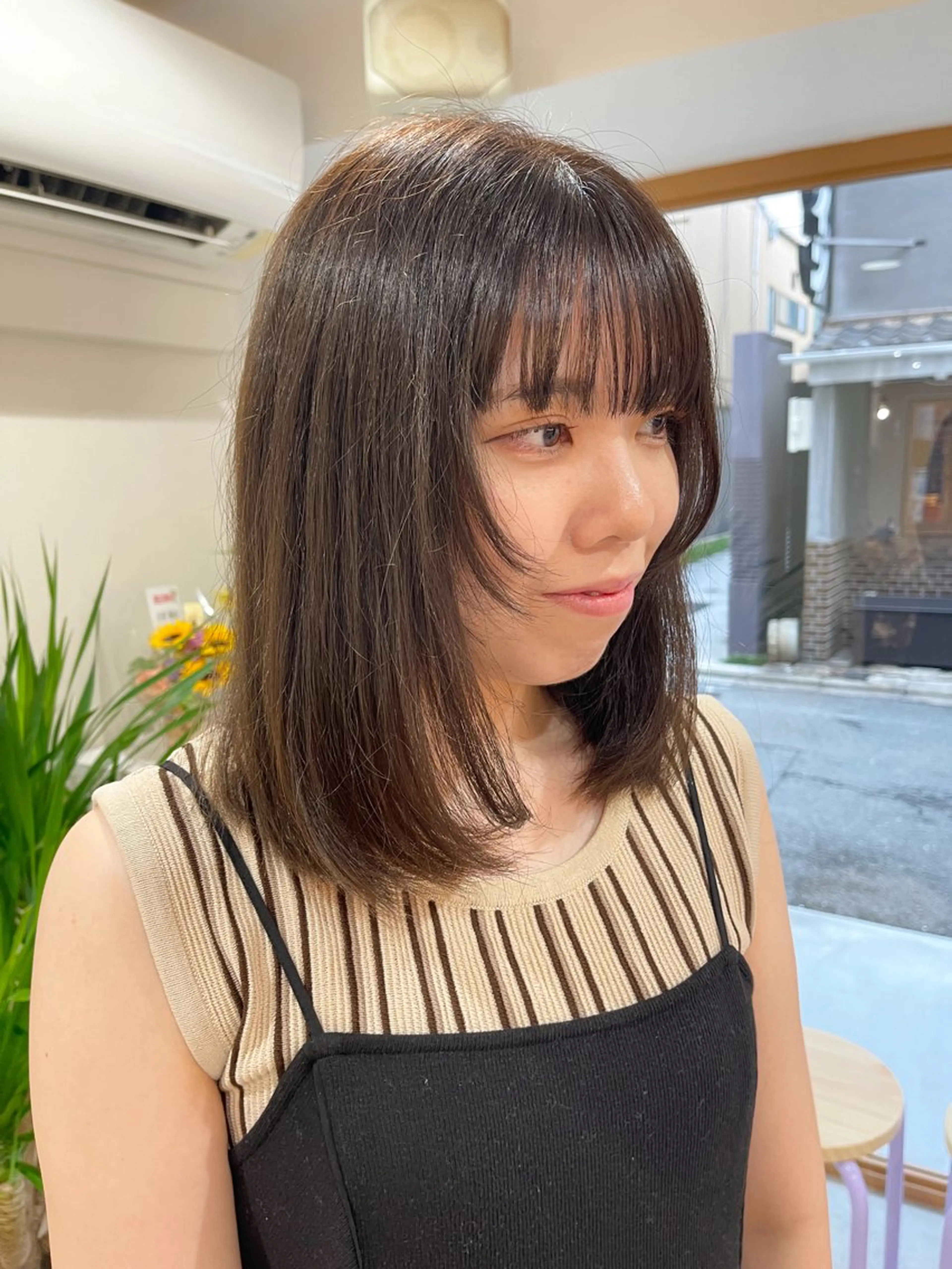 ミディアム カラー ウルフカット 中堀 遥のヘアスタイル