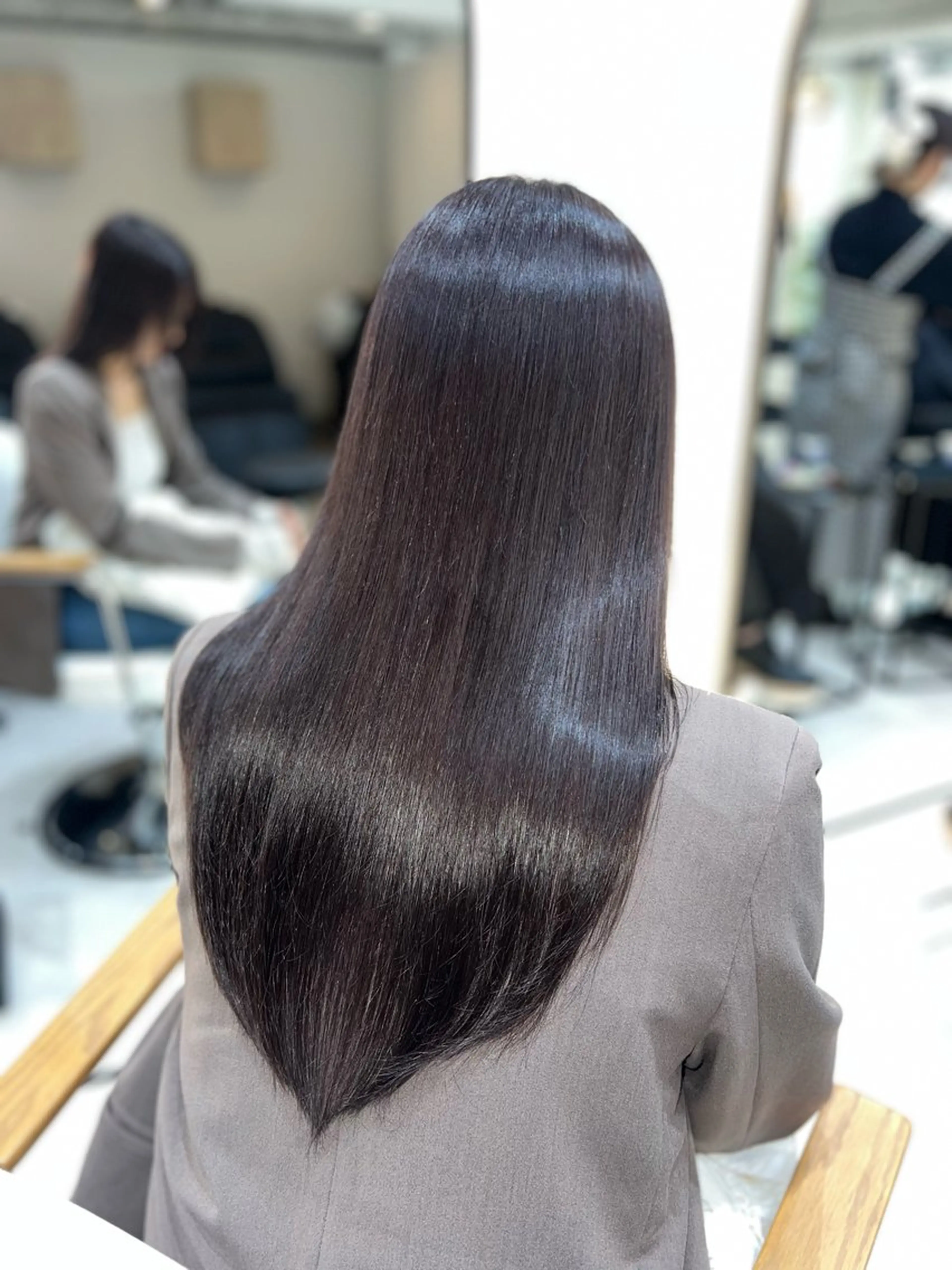 ロング カラー Zina aimiのヘアスタイル