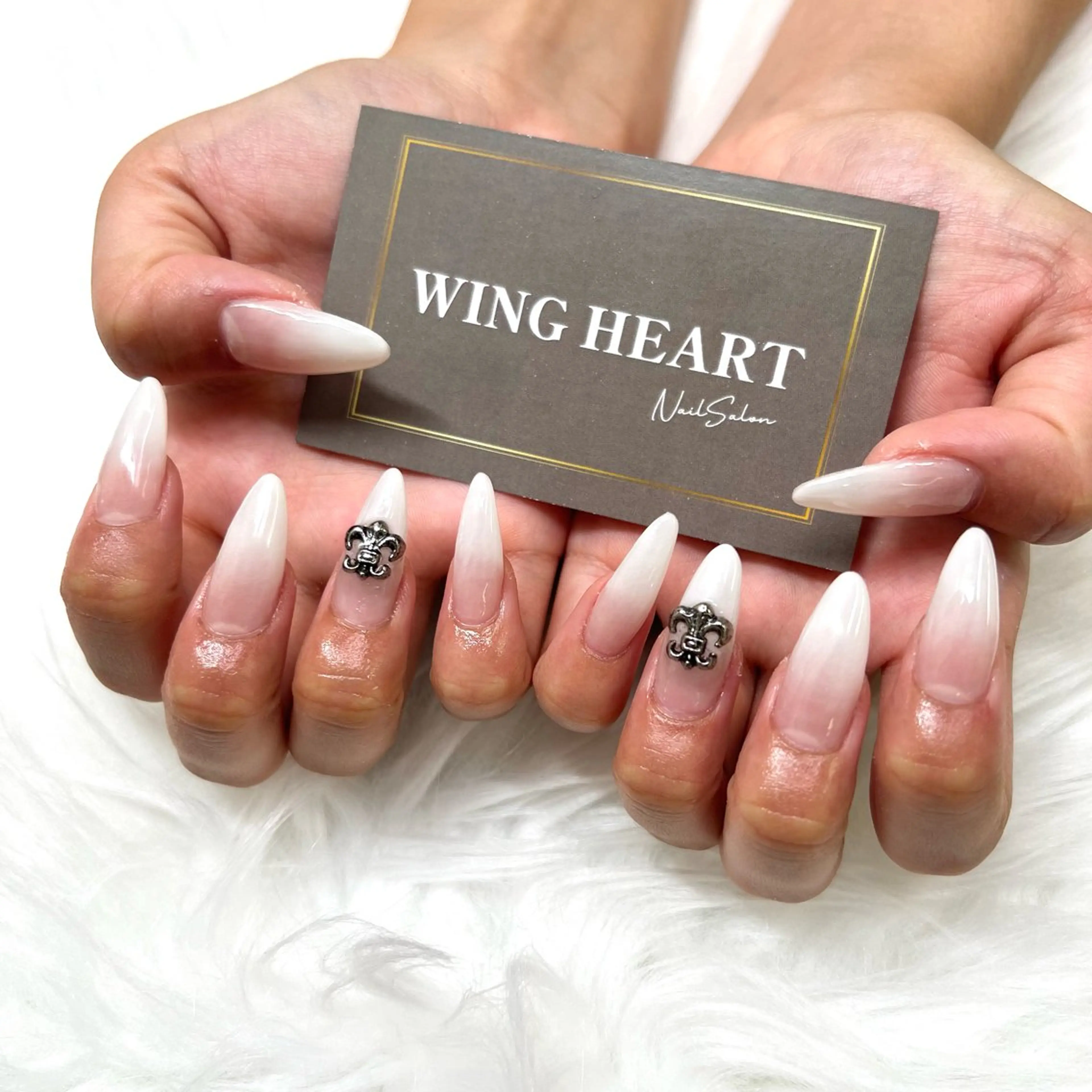 ネイル I. AYUMIのネイルデザイン