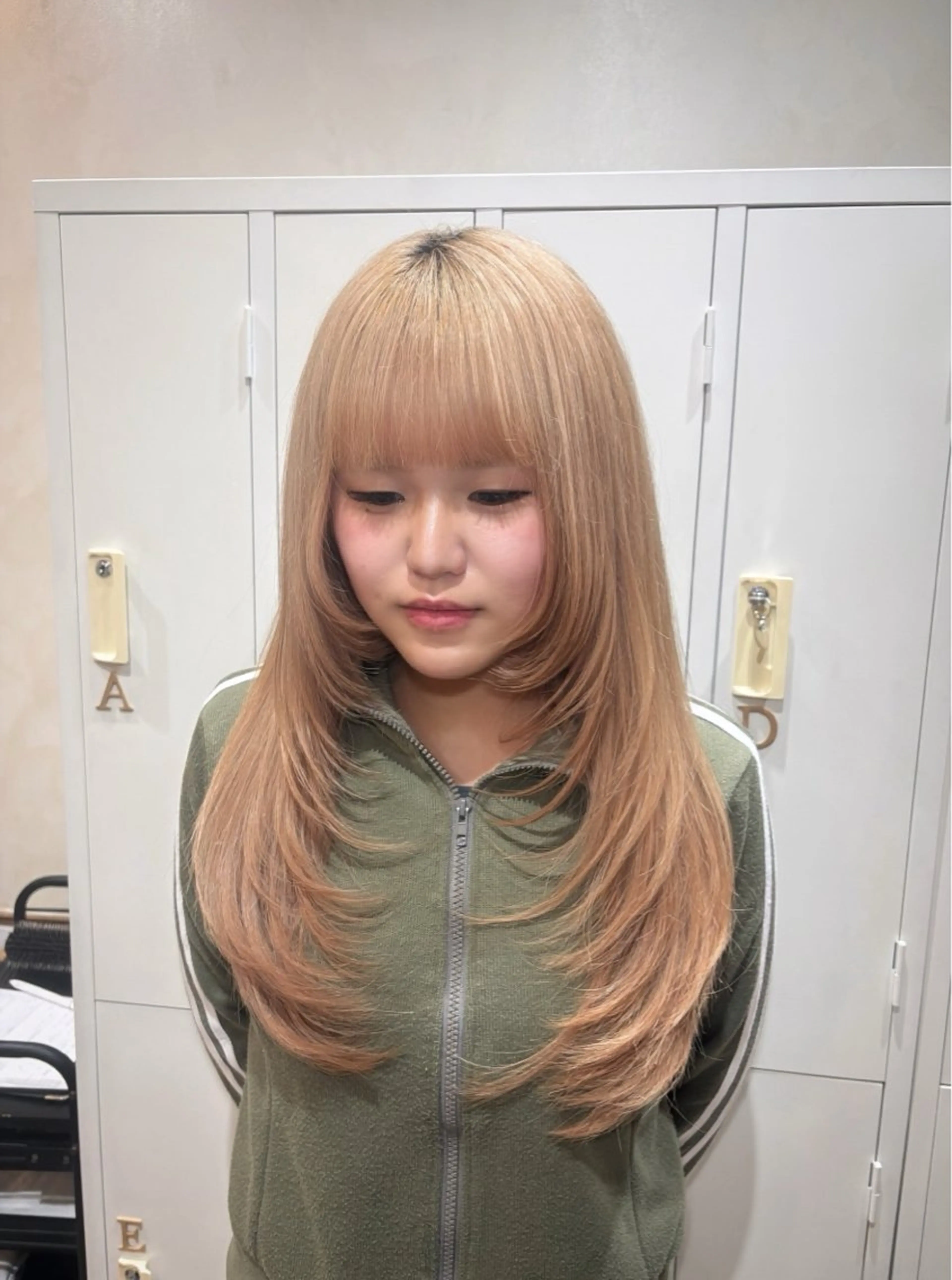 ロング レイヤーカット トリートメント カット トリートメント ヘアセット ROMEO  京橋店 藤井 碧羽のヘアスタイル