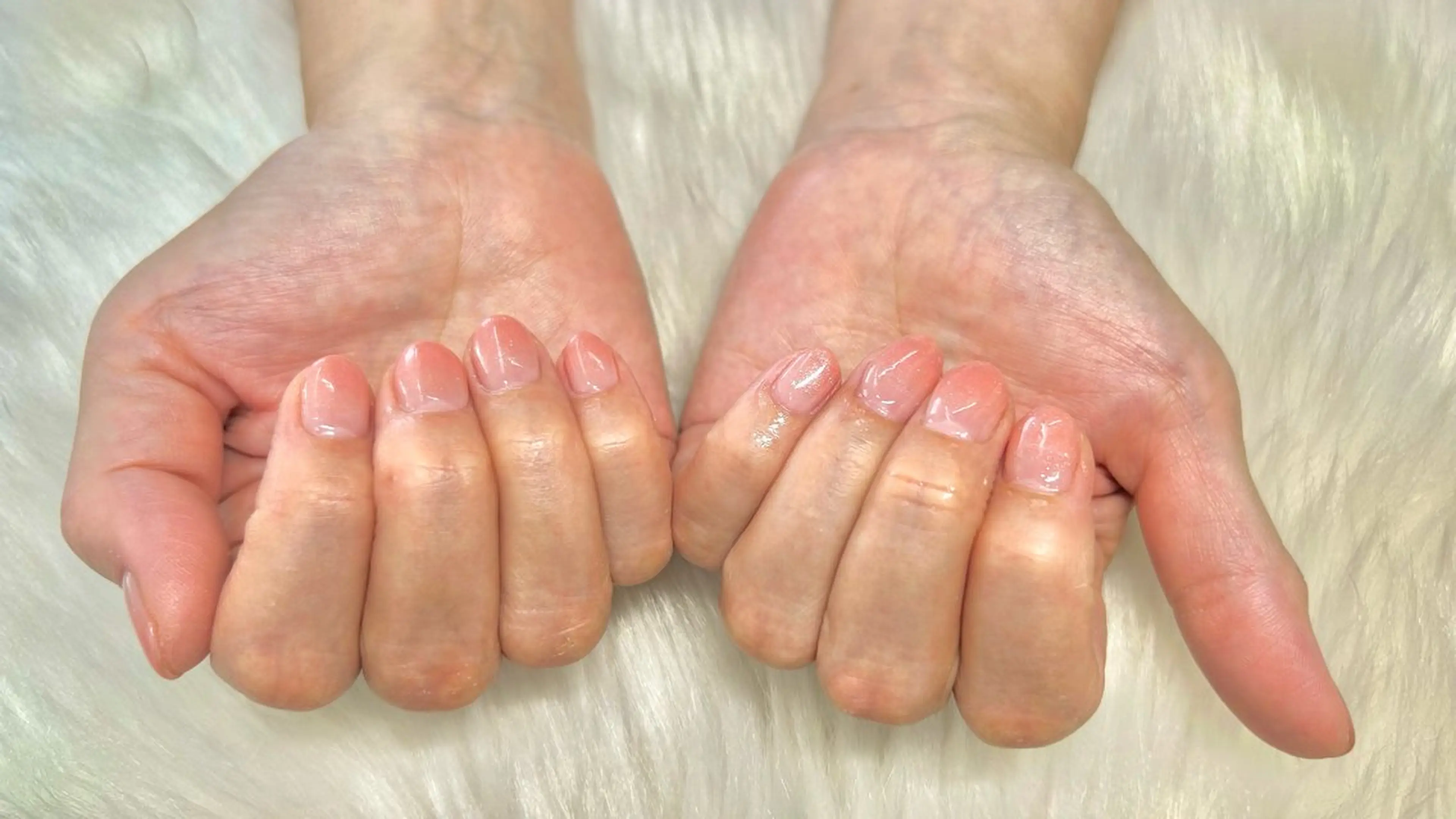 ネイル 二階堂 晴菜のネイルデザイン