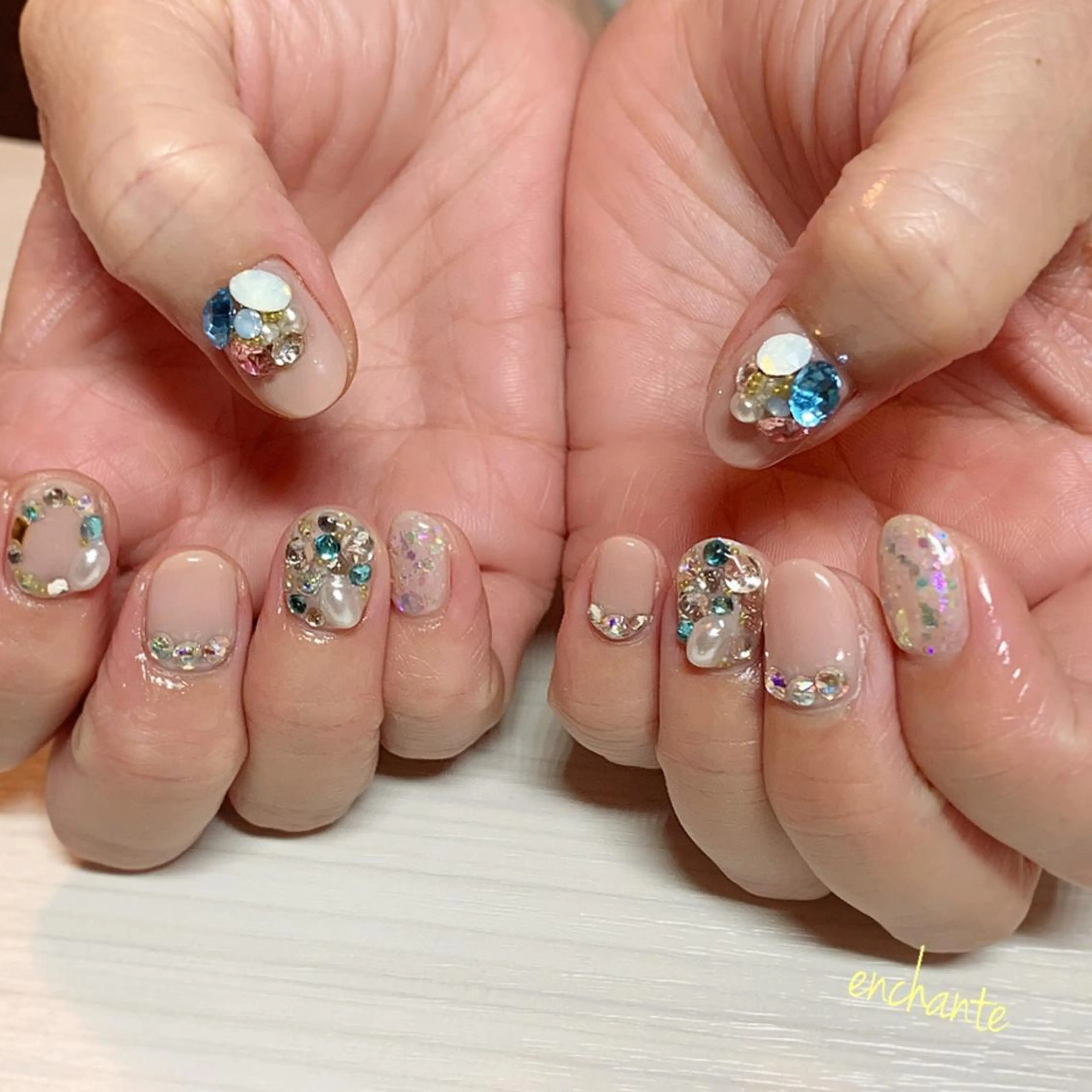 ネイル enchante 自由が丘のマツエク・マツパデザイン