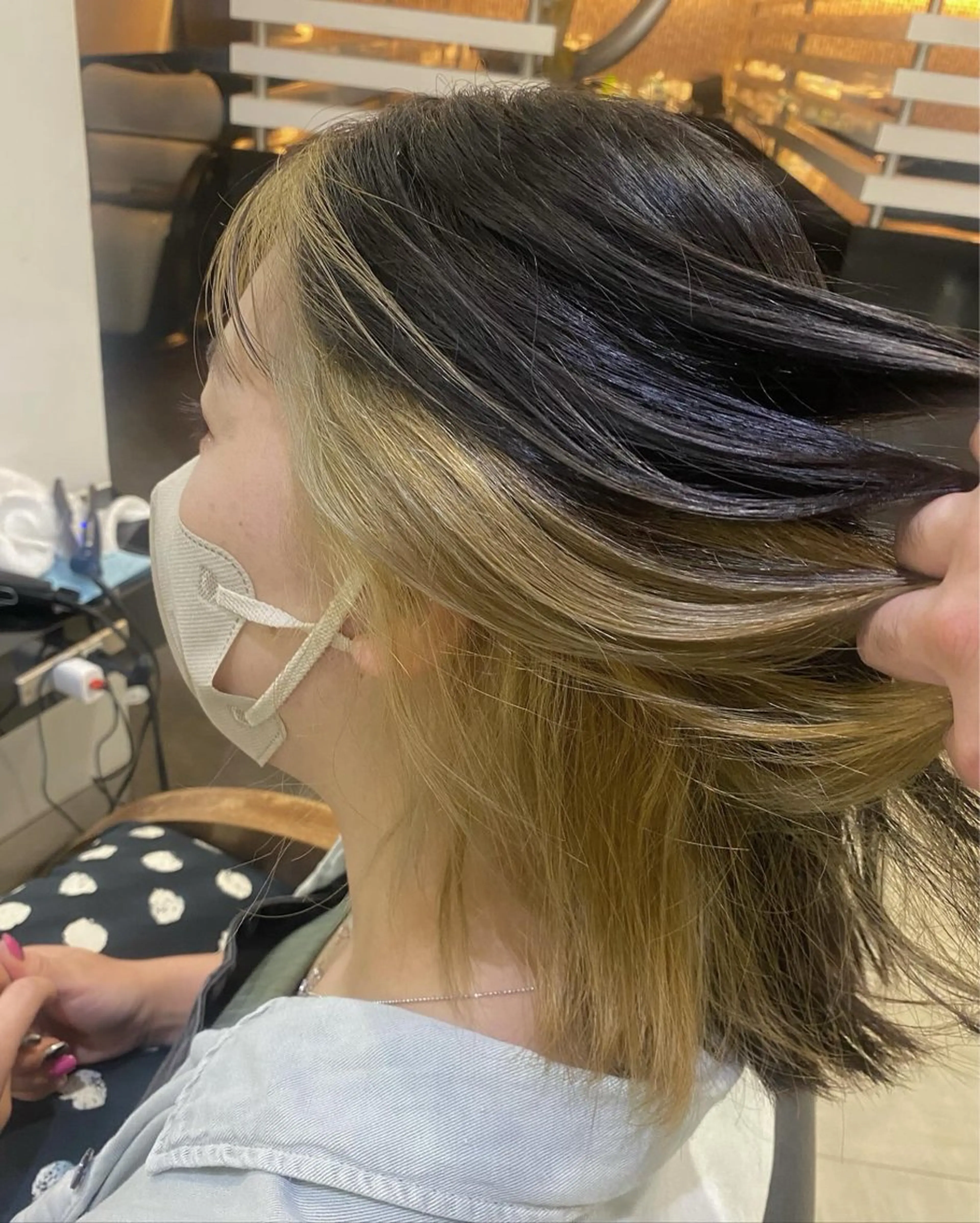 ショート カラー ヘアアレンジ インナーカラー 烏山 達也のヘアスタイル