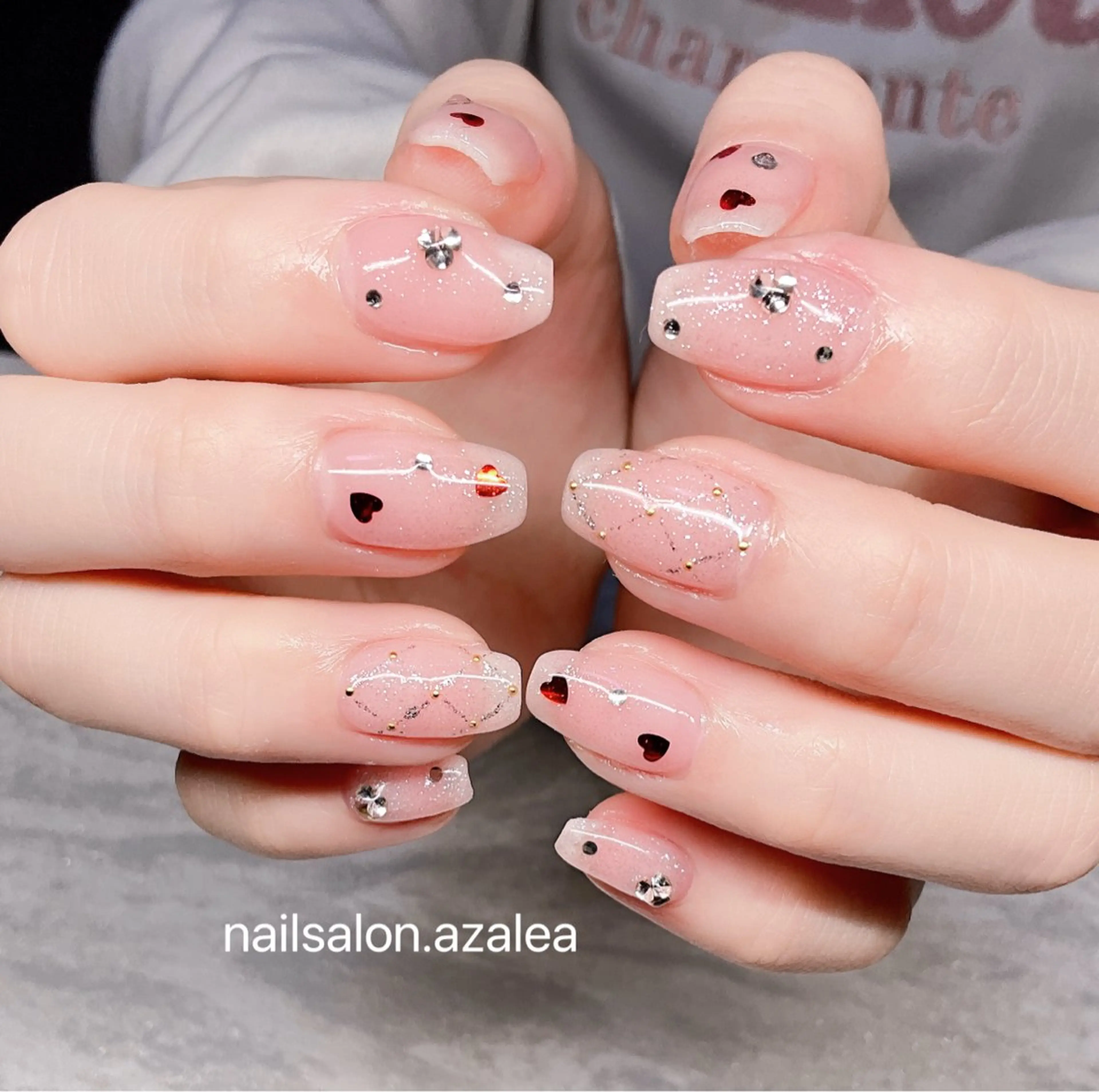 ネイル ハンドネイル R inのネイルデザイン