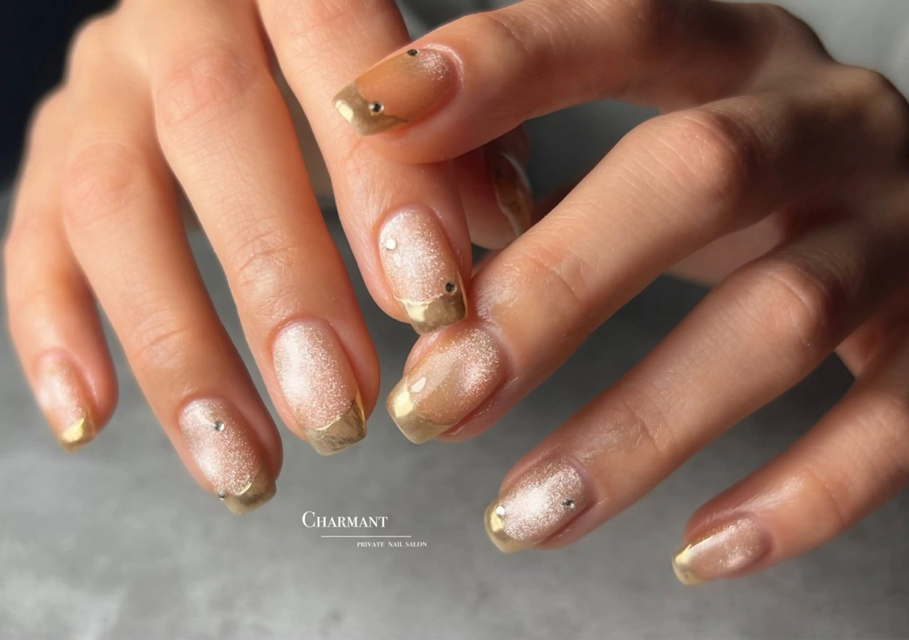 ネイル ハンドネイル Minako 【Charmant】のネイルデザイン