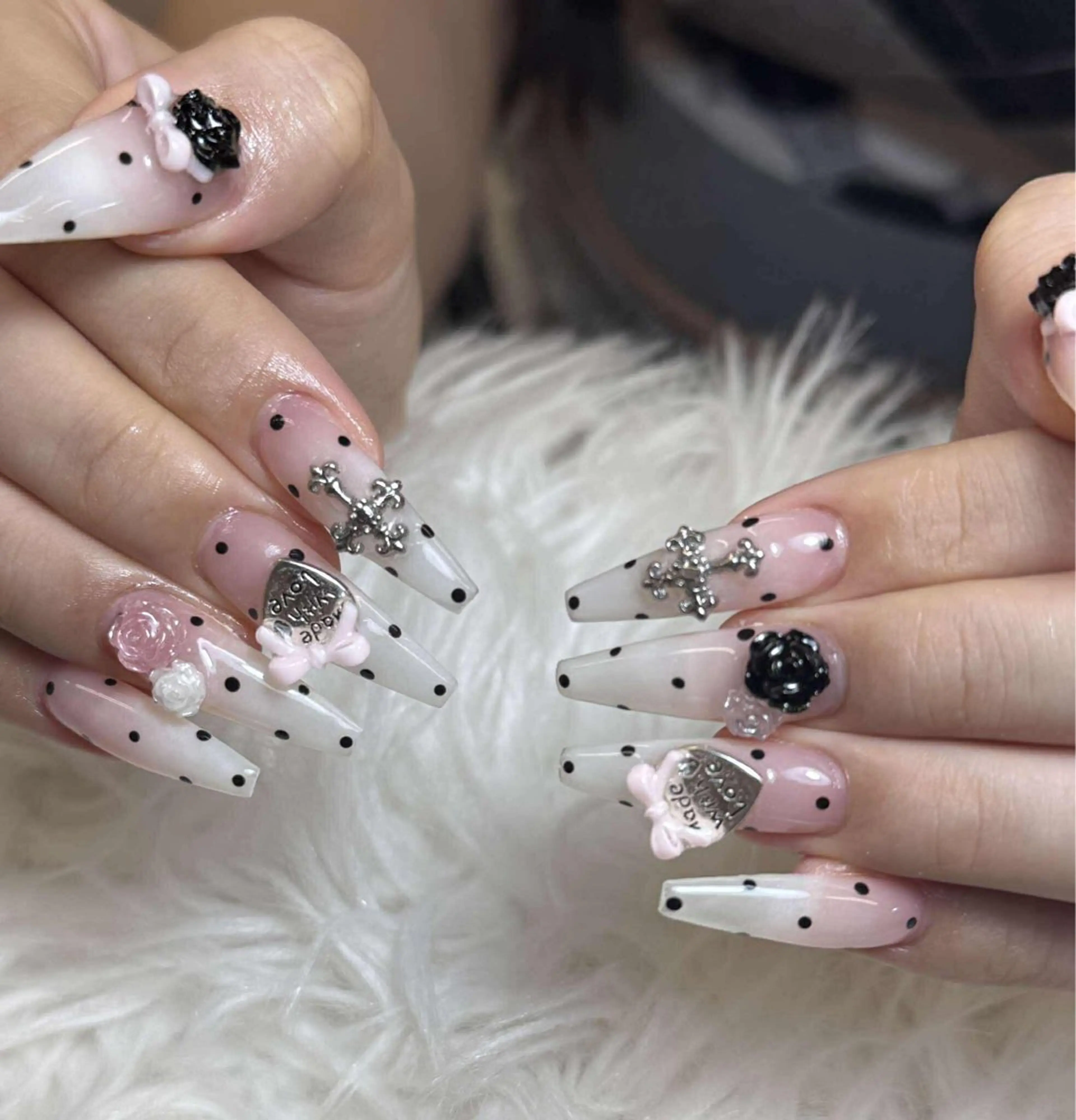 ネイル ハンドネイル ハンドケア Anh Nail 歌舞伎町のネイルデザイン