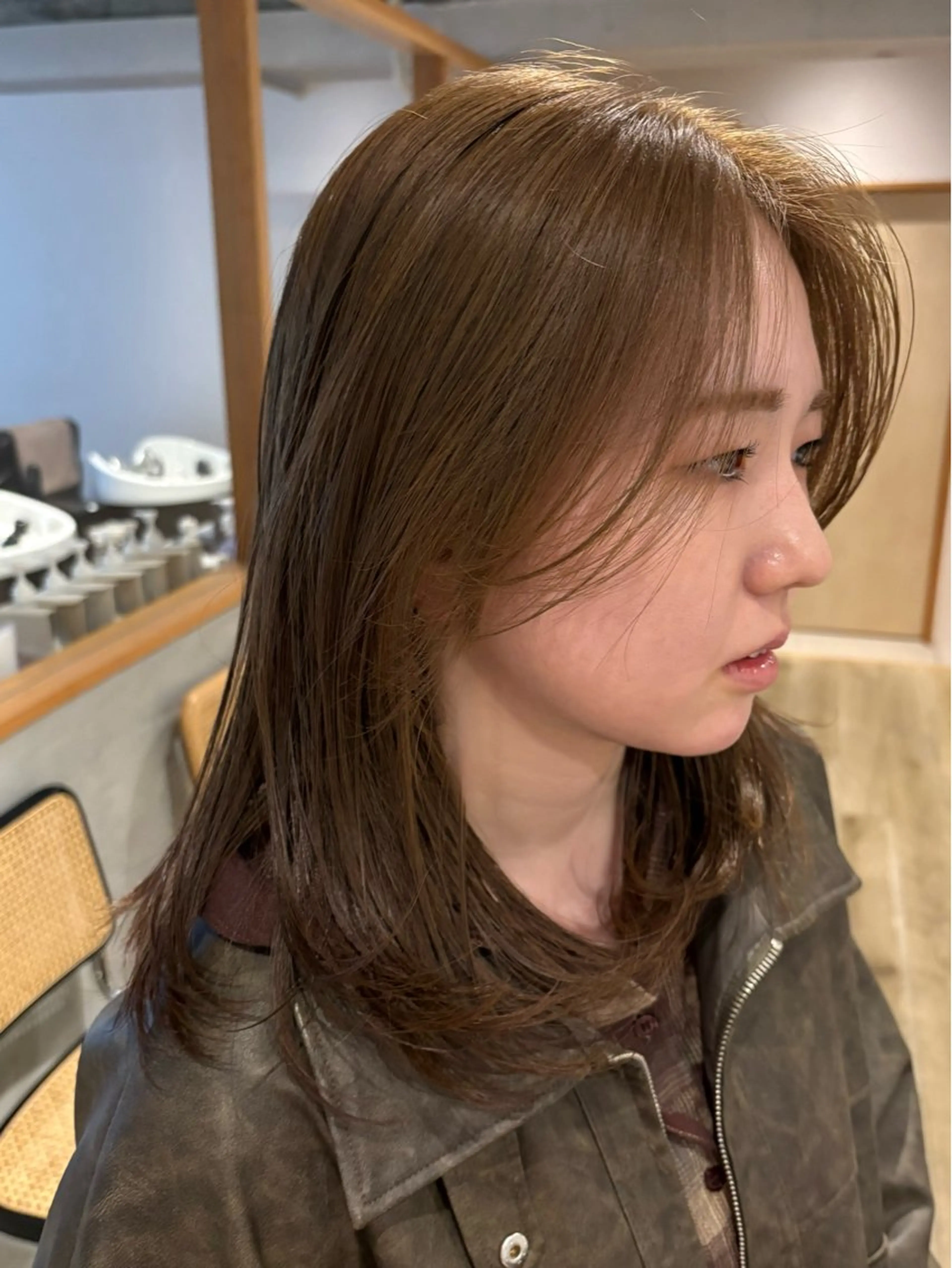 ミディアム カラー ベージュカラー ブリーチ 透明感カラー ダブルカラー ブリーチなしカラー ヘアカラー ai ㅤのヘアスタイル