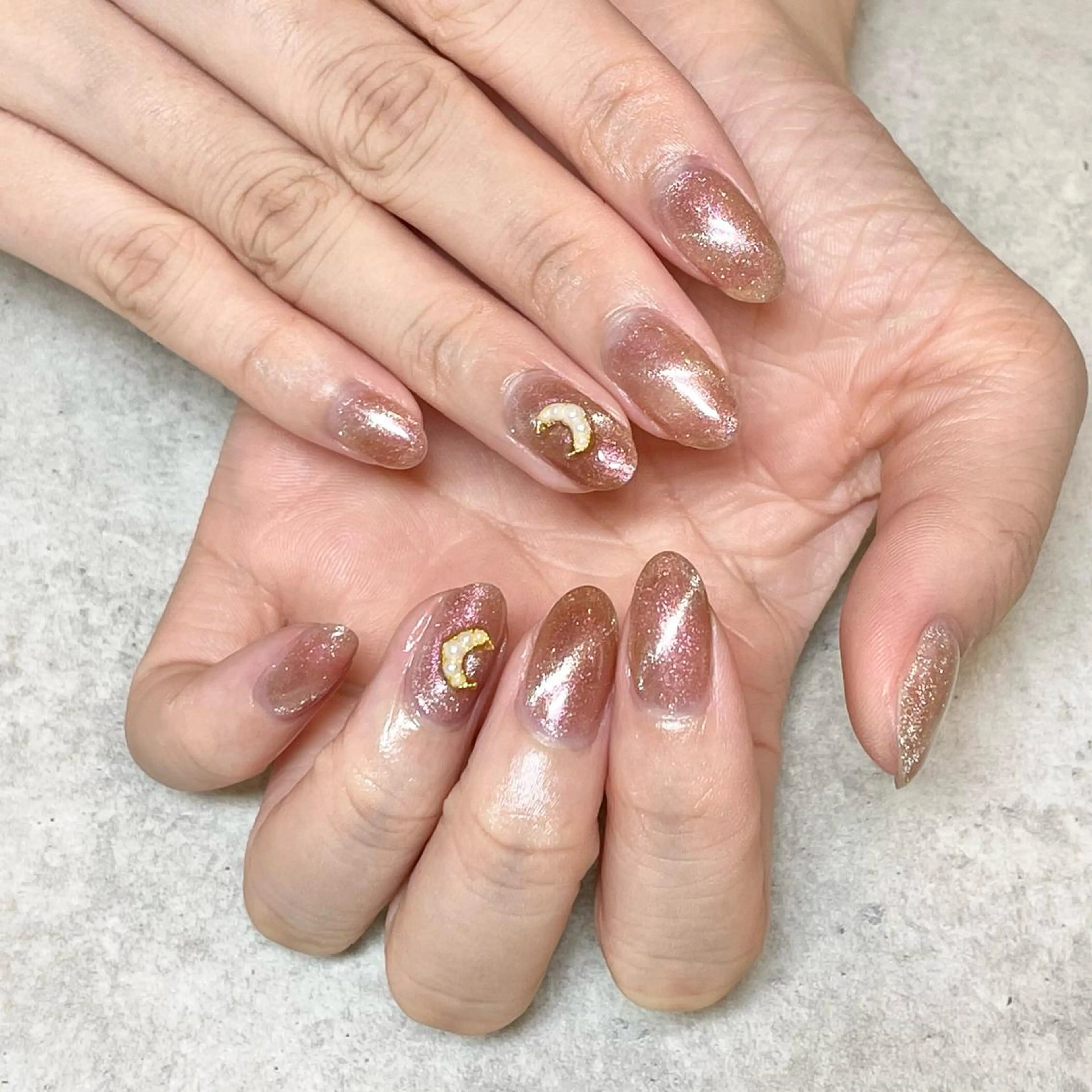 ネイル マグネットネイル CHOUETTE Shioriのネイルデザイン