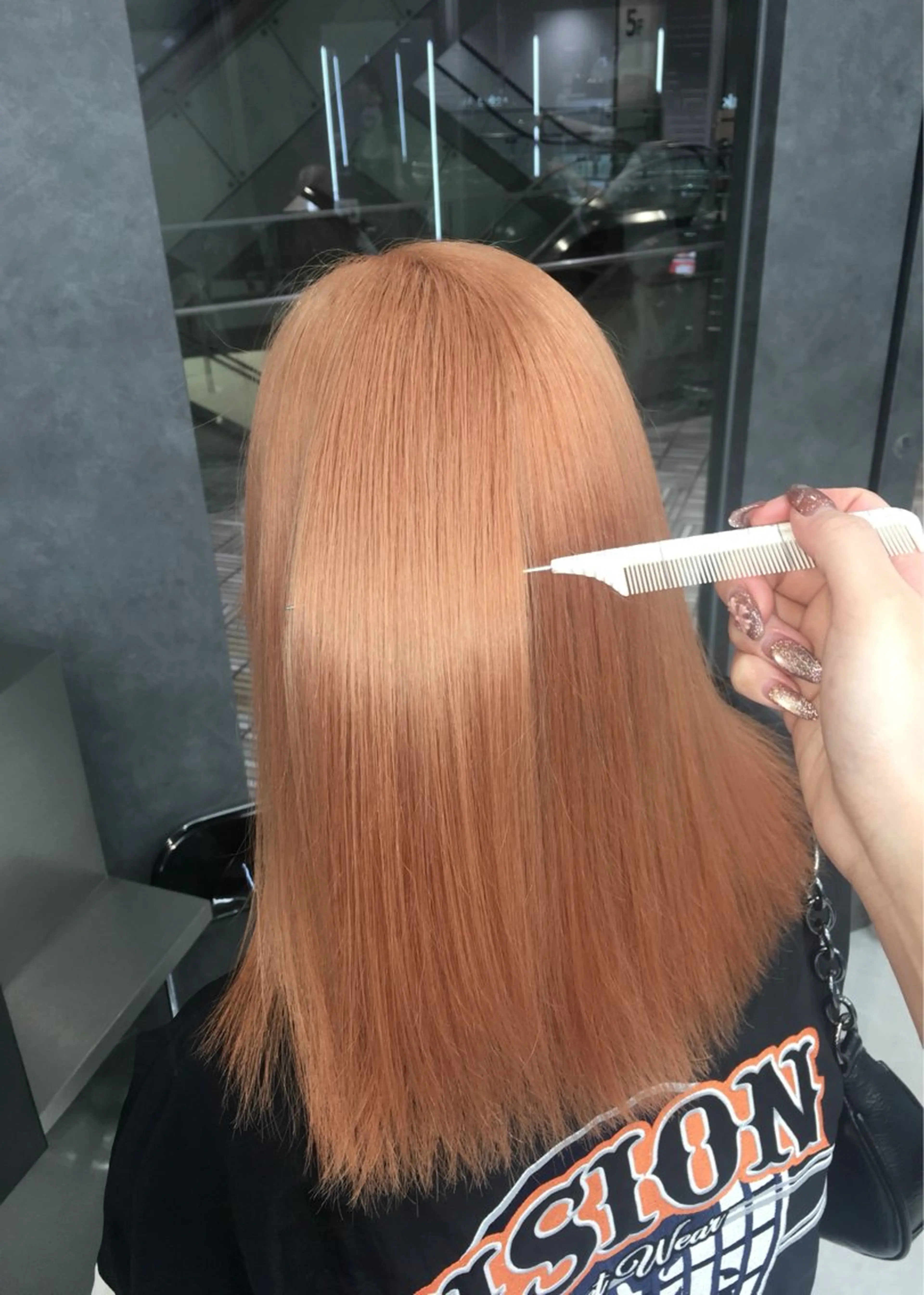 ミディアム ヘアカラー トリートメント ケアブリーチ/透明感 カラー🤍YURIAのヘアスタイル