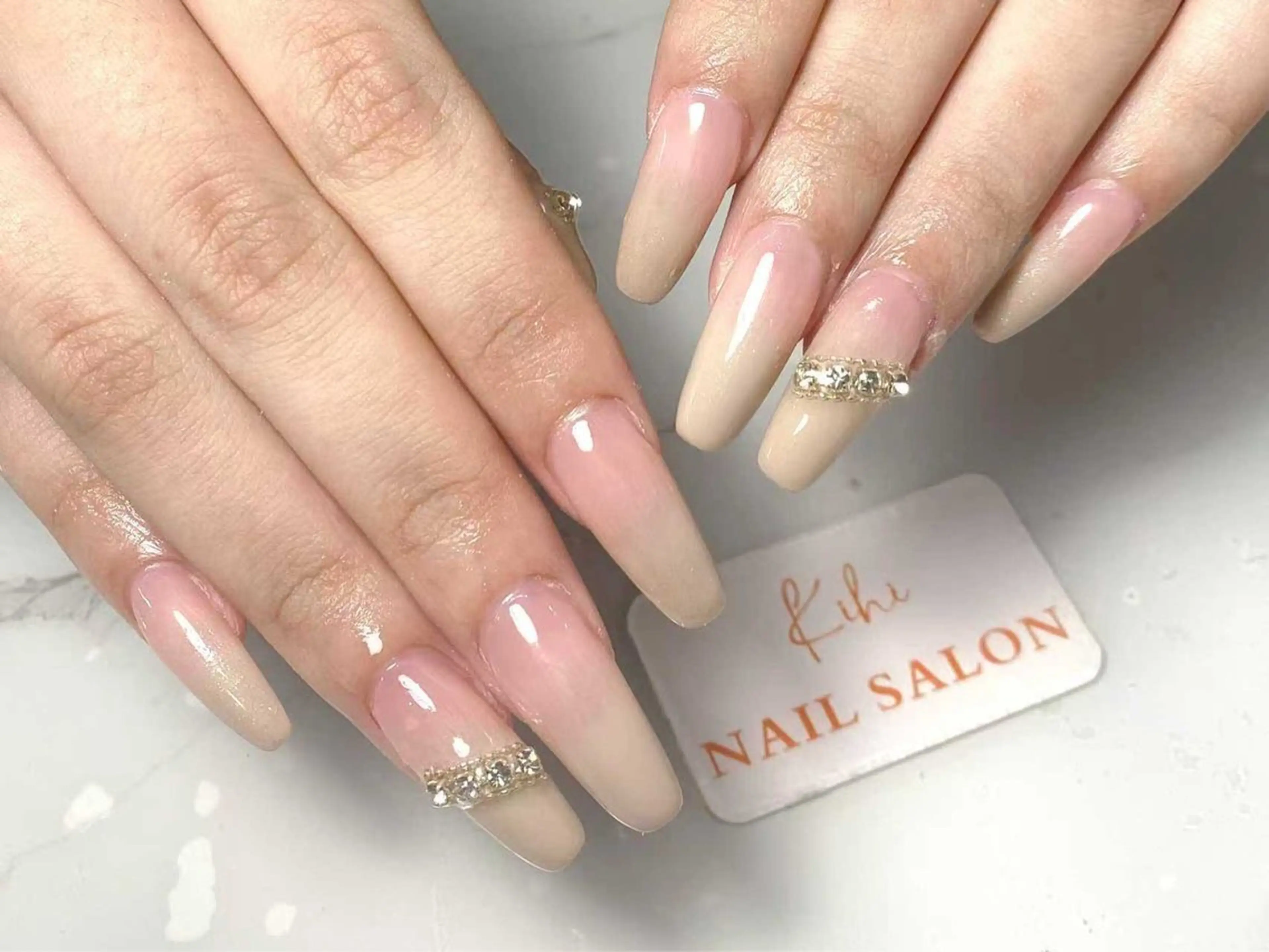 ネイル アートネイル フレンチネイル ジェルネイル グラデーション 韓国ネイル ハンドネイル 💕鈴木ユリ パラジェル/オフ無料のネイルデザイン