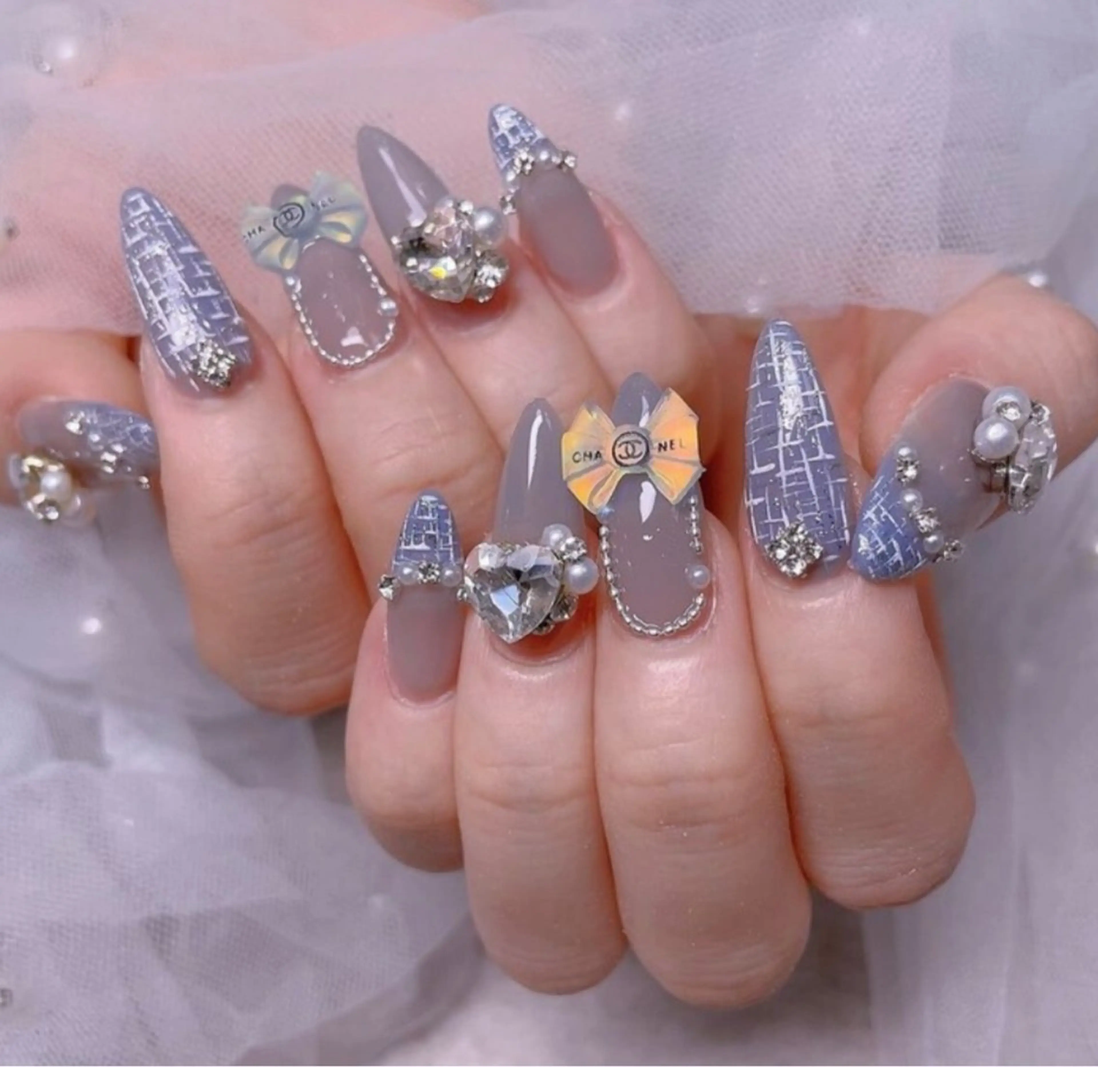 ネイル Miouミオン ネイルサロンのネイルデザイン