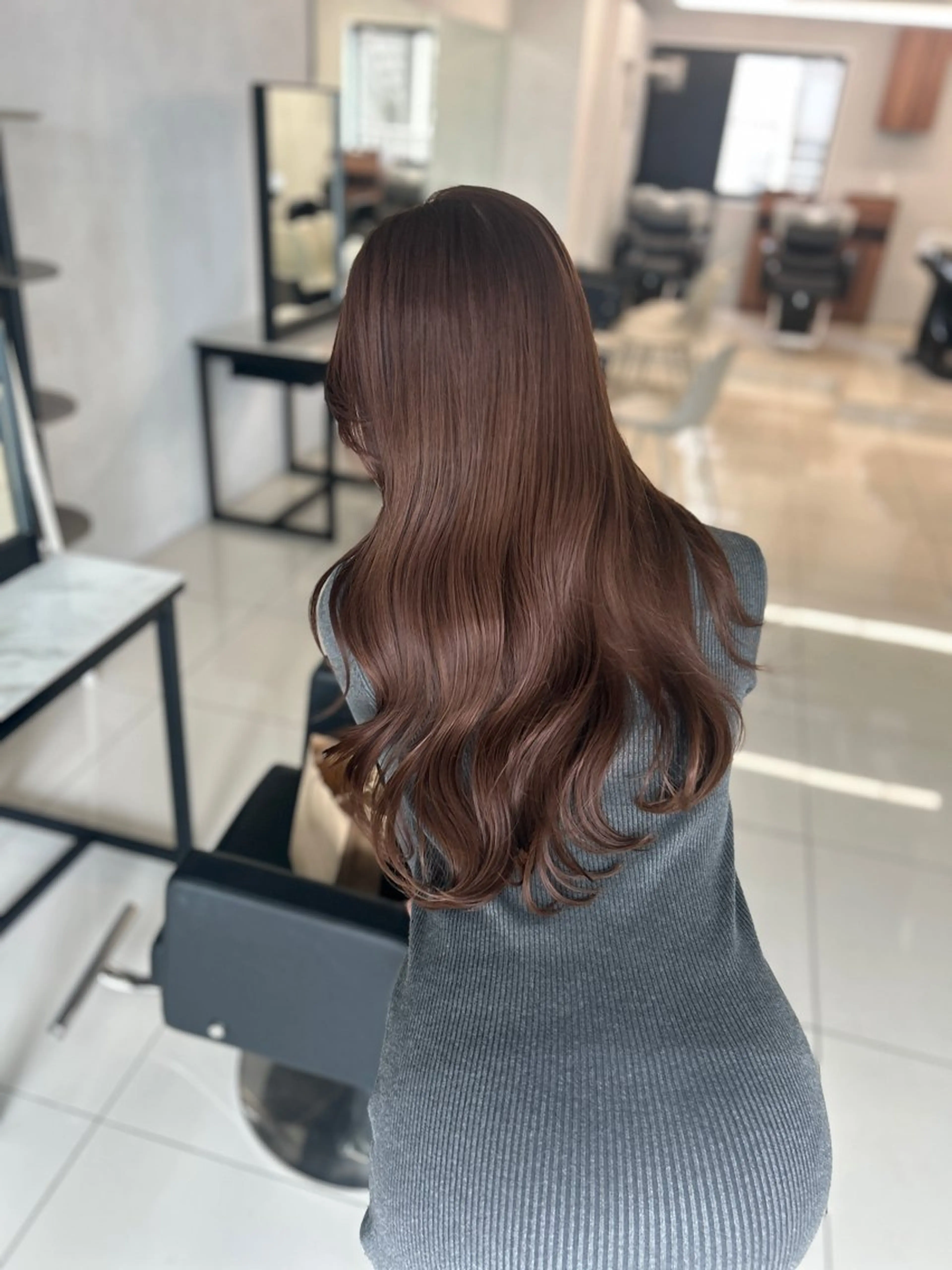 セミロング カラー ヘアアレンジ ベージュカラー ブリーチ グレージュ ブリーチなしカラー オリーブベージュ 【代表】 たき〜のヘアスタイル