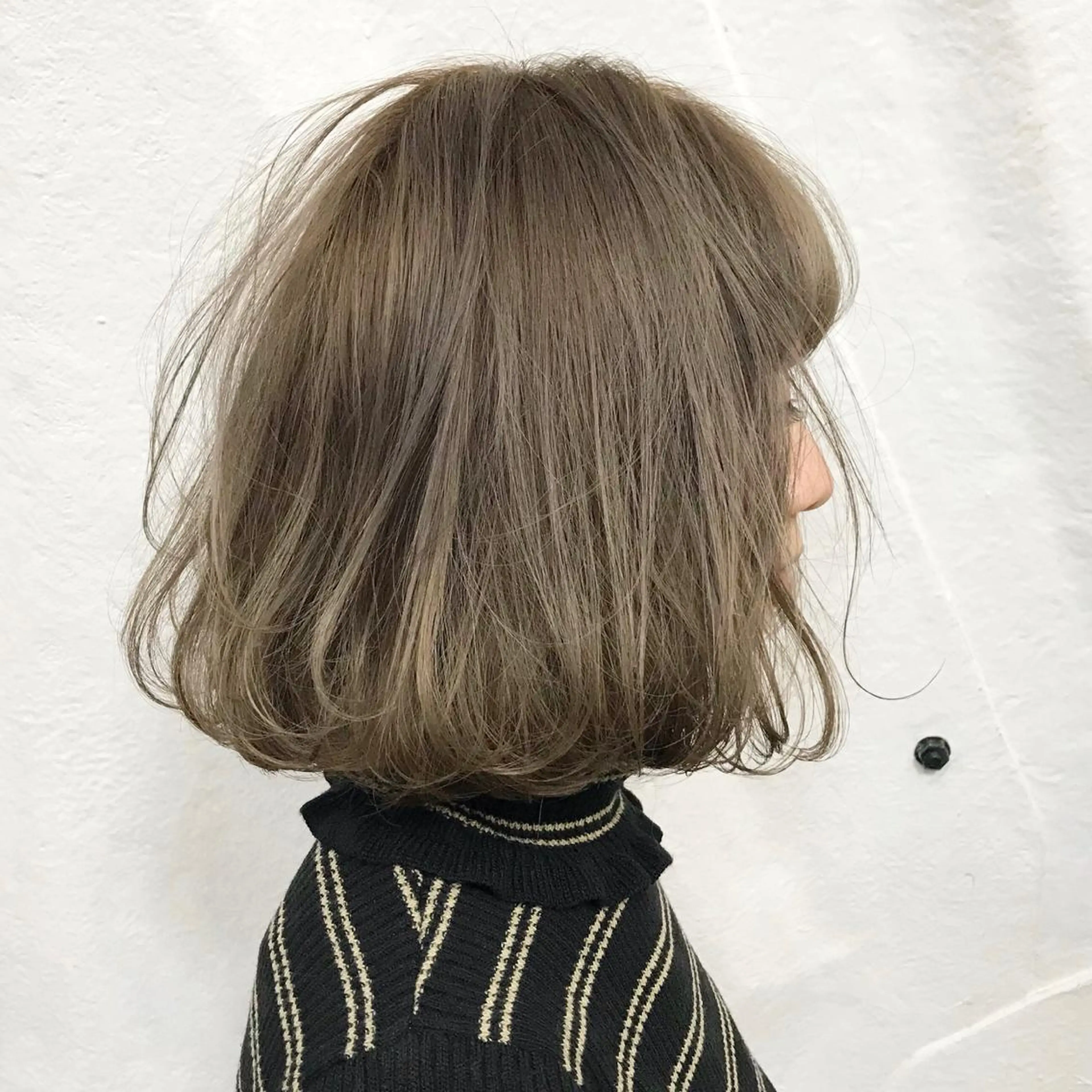 カラー ブリーチ グレージュ サロウィン所属・K-POP好き美容師 🇰🇷Kai.Yのヘアスタイル
