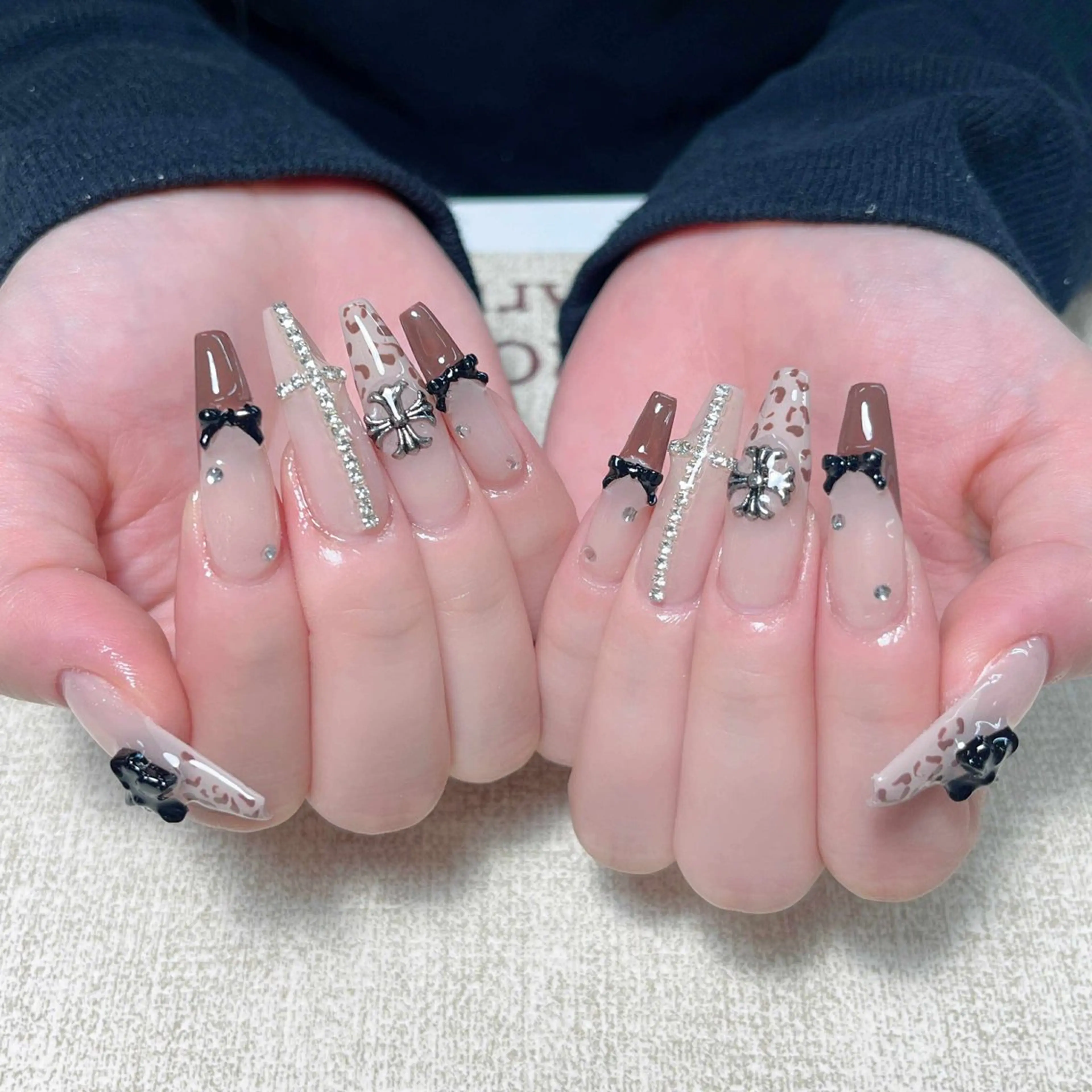 ネイル ハンドネイル ハンドケア Nova Nail Nambaのネイルデザイン