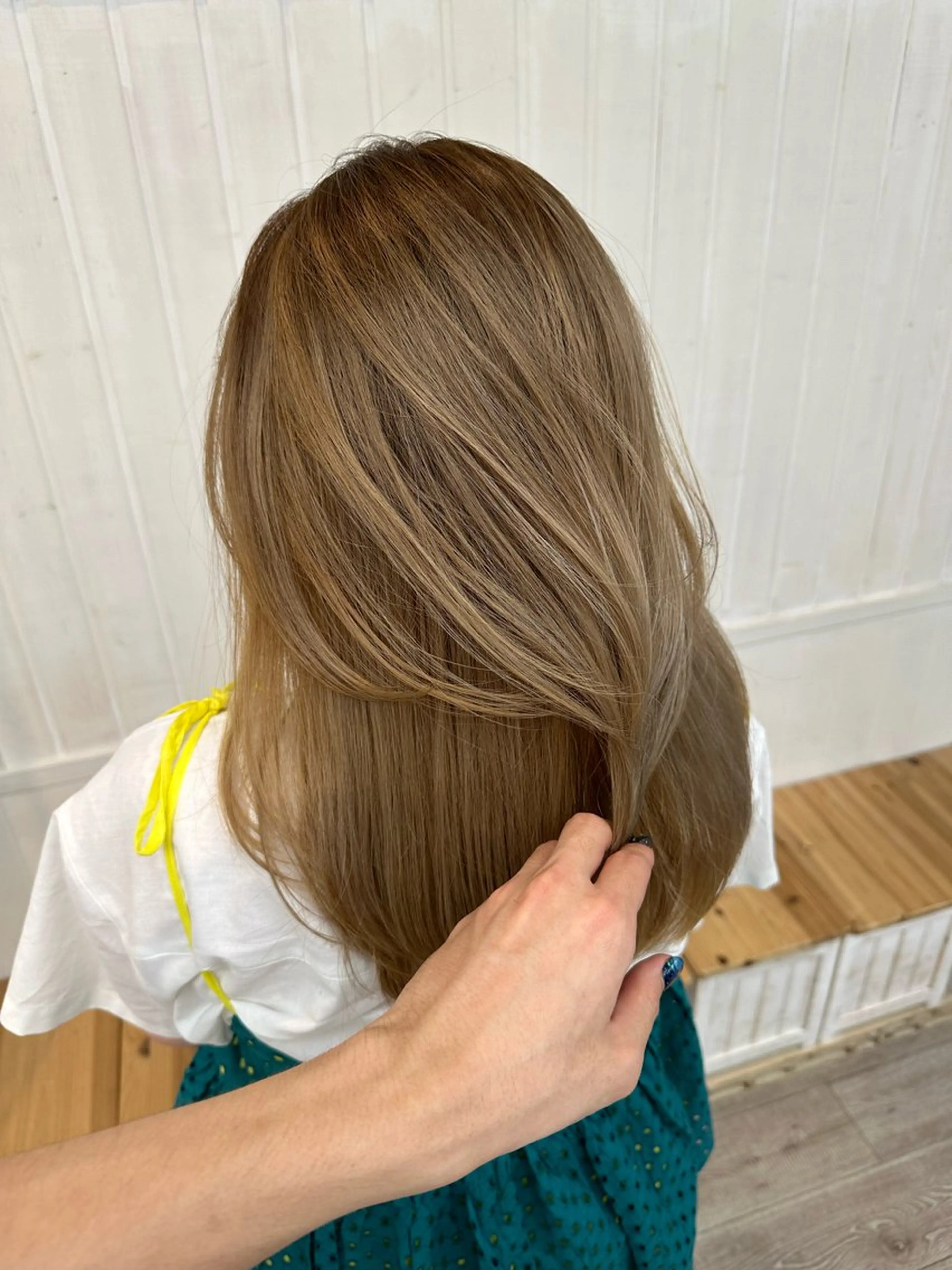 セミロング カット ヘアカラー KEIGO/ ベージュカラーのヘアスタイル