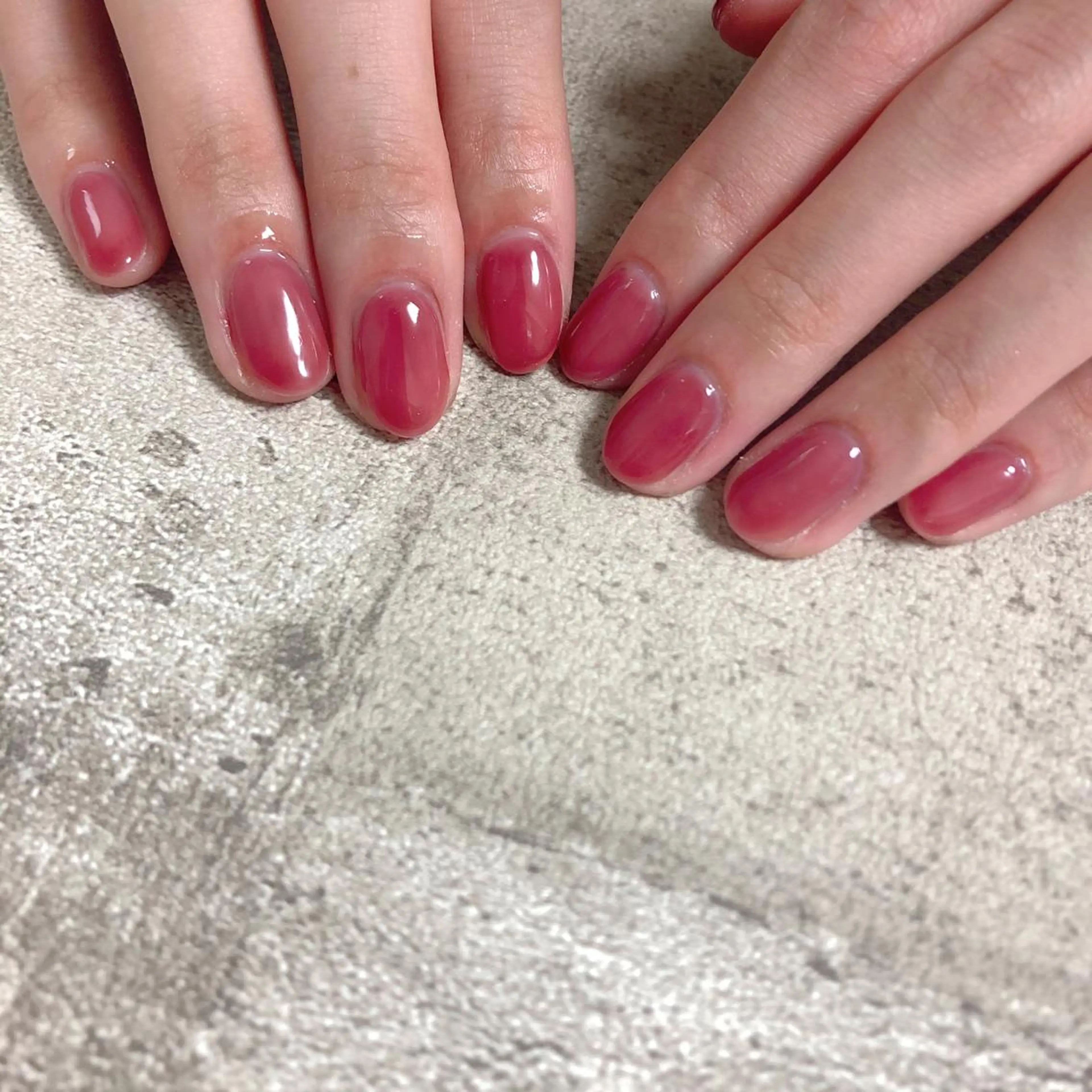 ショート ネイル 赤色 春ネイル mogunail &blowのネイルデザイン