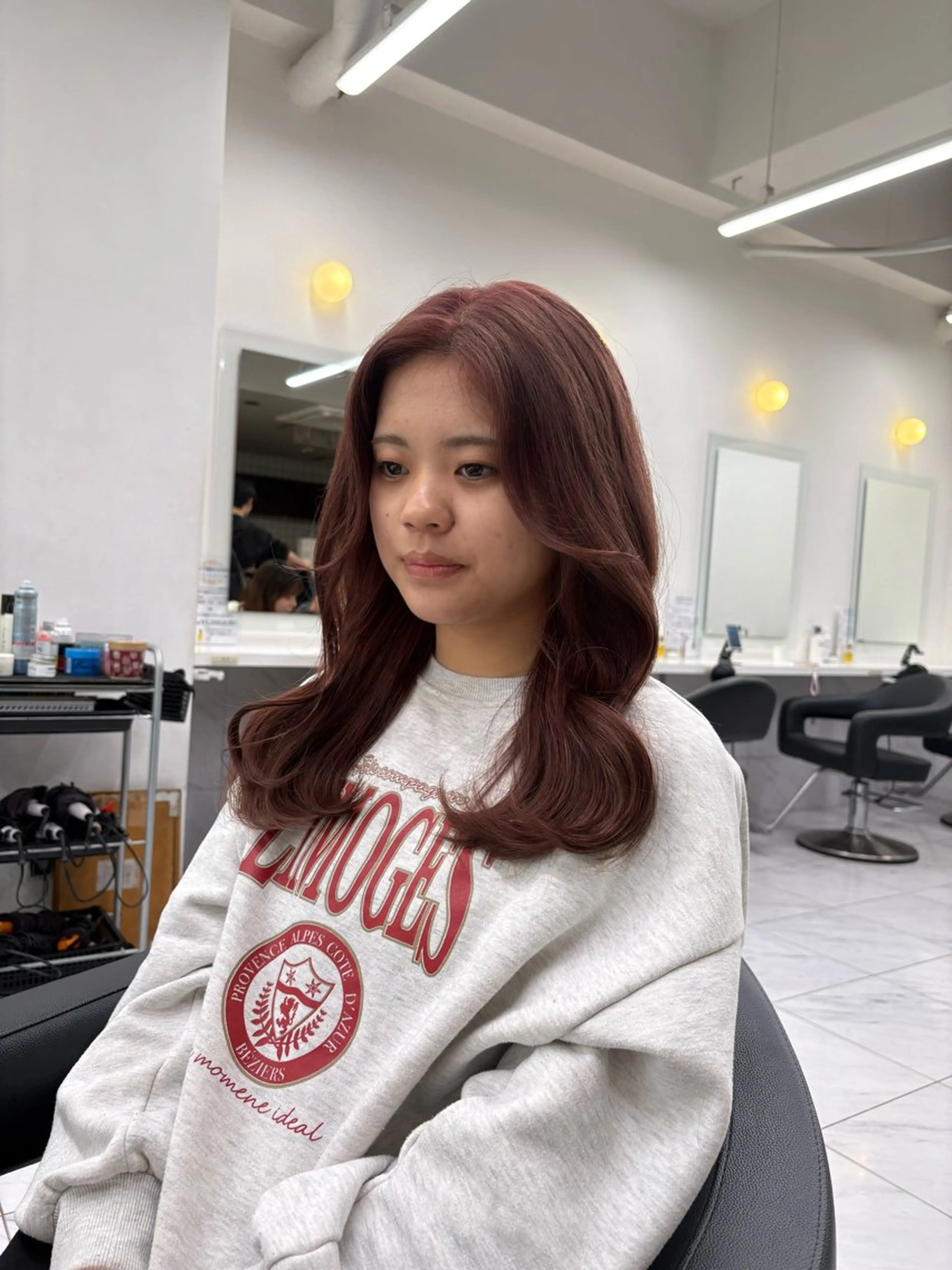 カラー ヘアカラー トリートメント 透明感ベージュ🤎 ナチュラルレイヤーのヘアスタイル