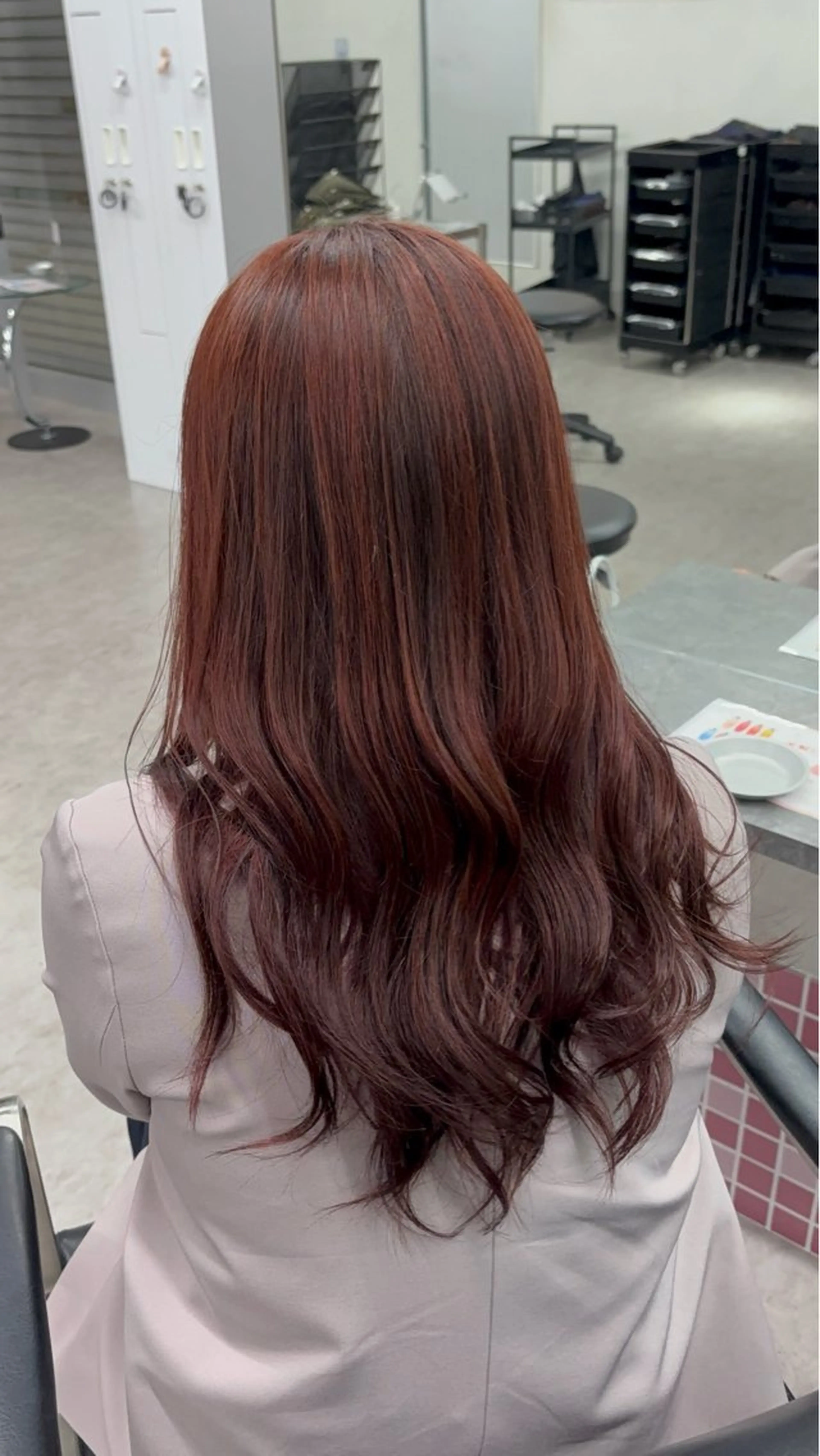 ミディアム 長谷川 日南のヘアスタイル