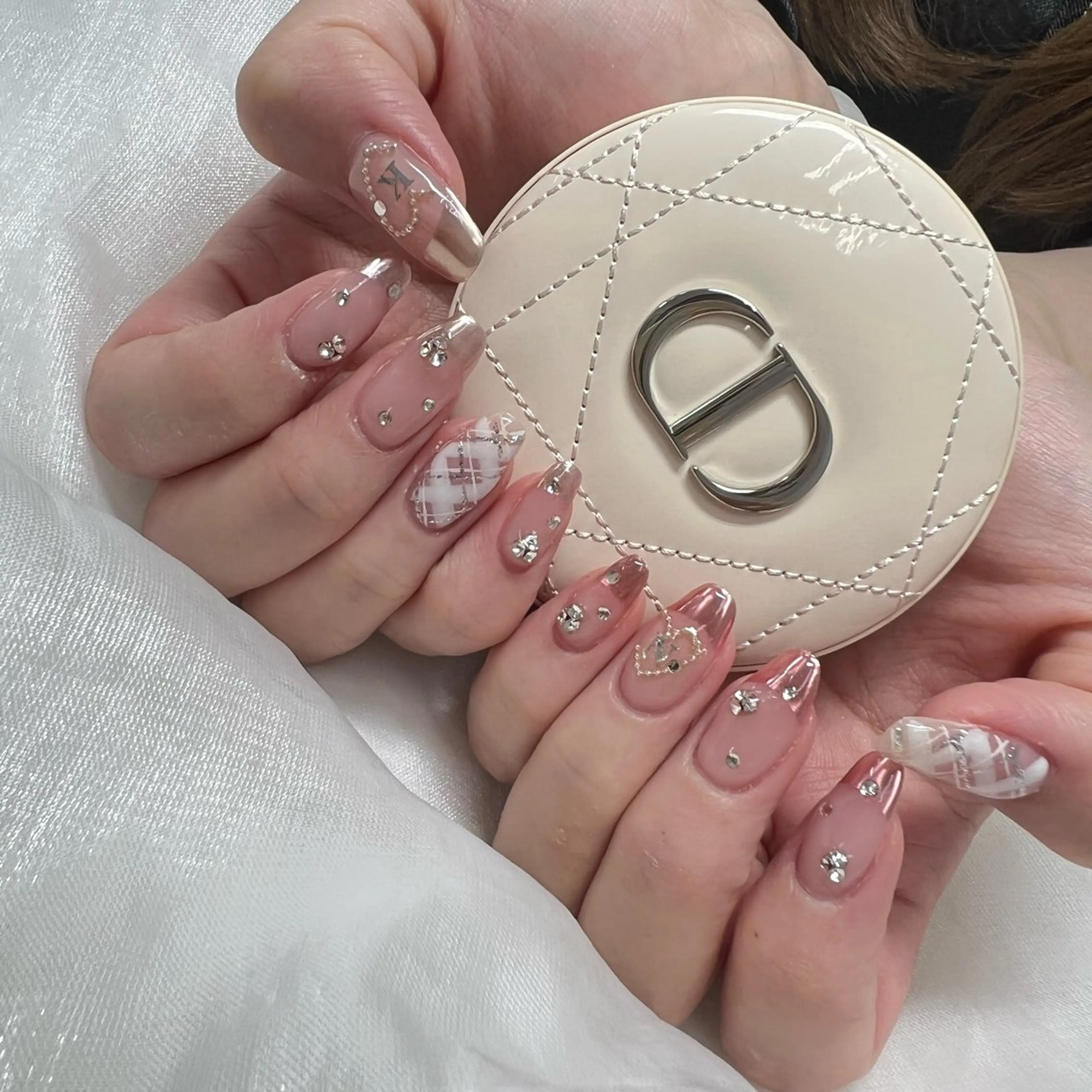 ネイル フレンチネイル ミラーネイル 持ち込み Lumiereva nail salonのネイルデザイン