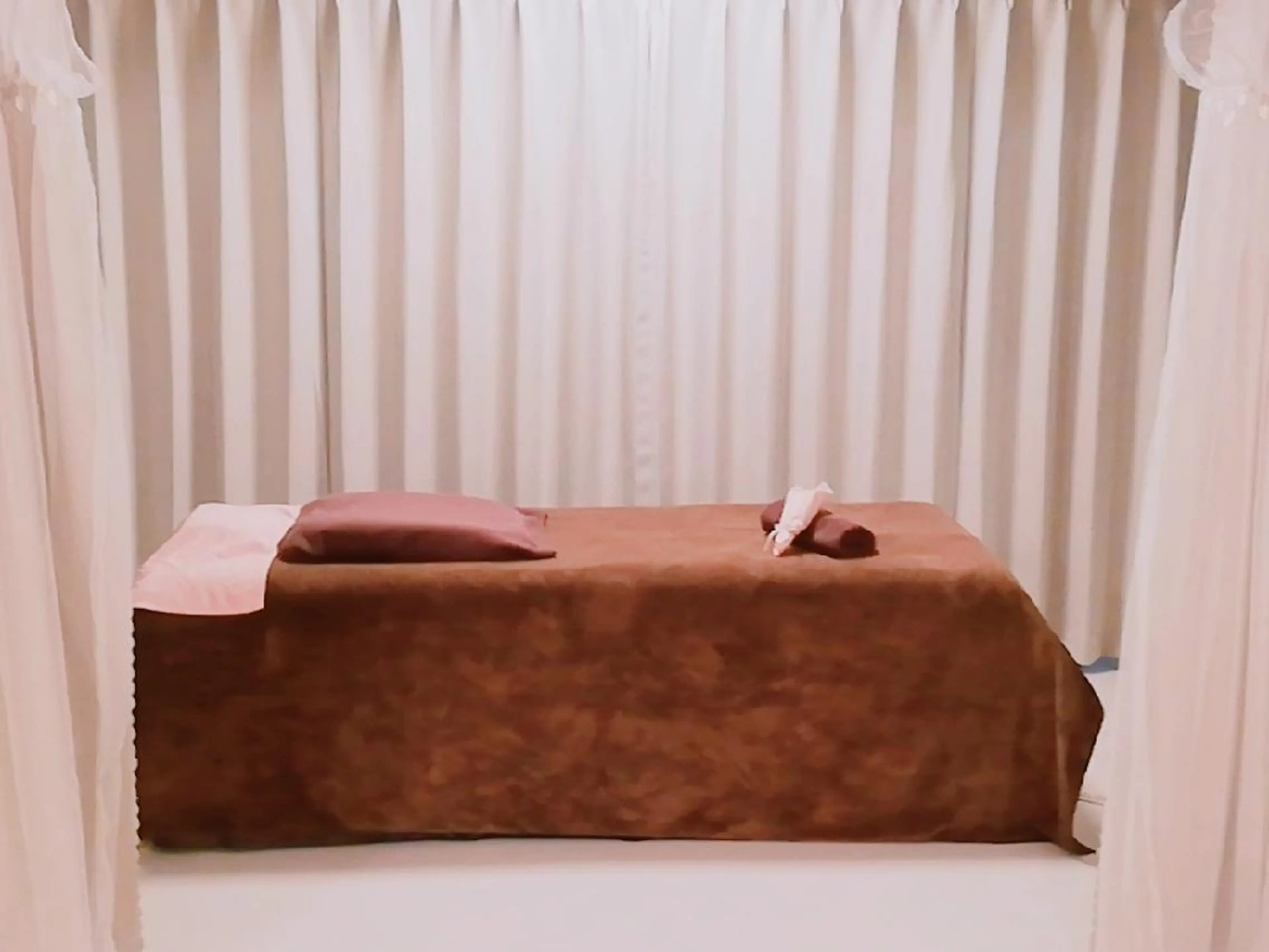 深層リンパオイル/小 顔とドライヘッドスパのエステ・リラクイメージ