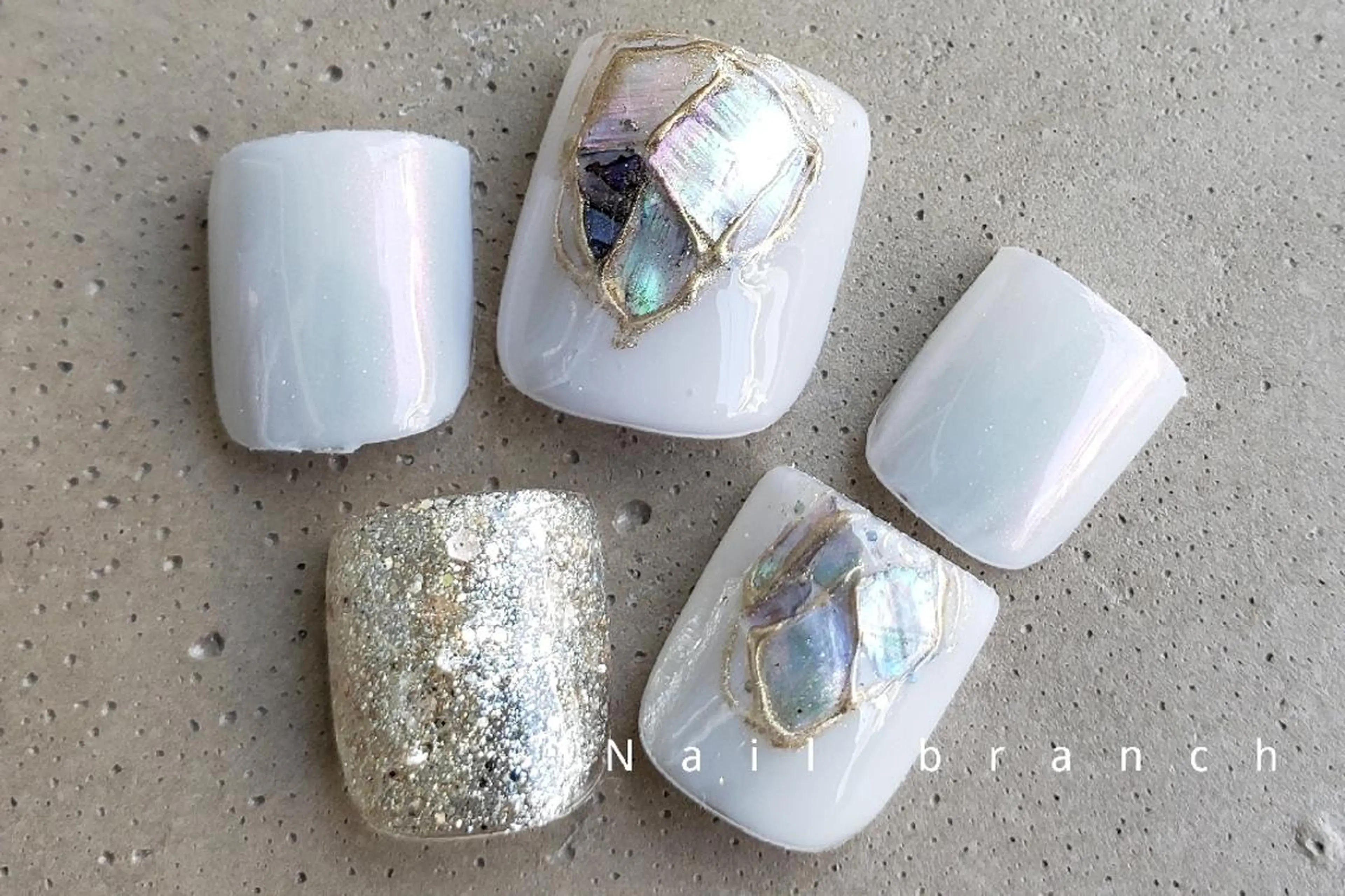 セミロング カラー パーマ ヘアアレンジ ネイル マツエク・マツパ アイブロウ Nail branchのネイルデザイン