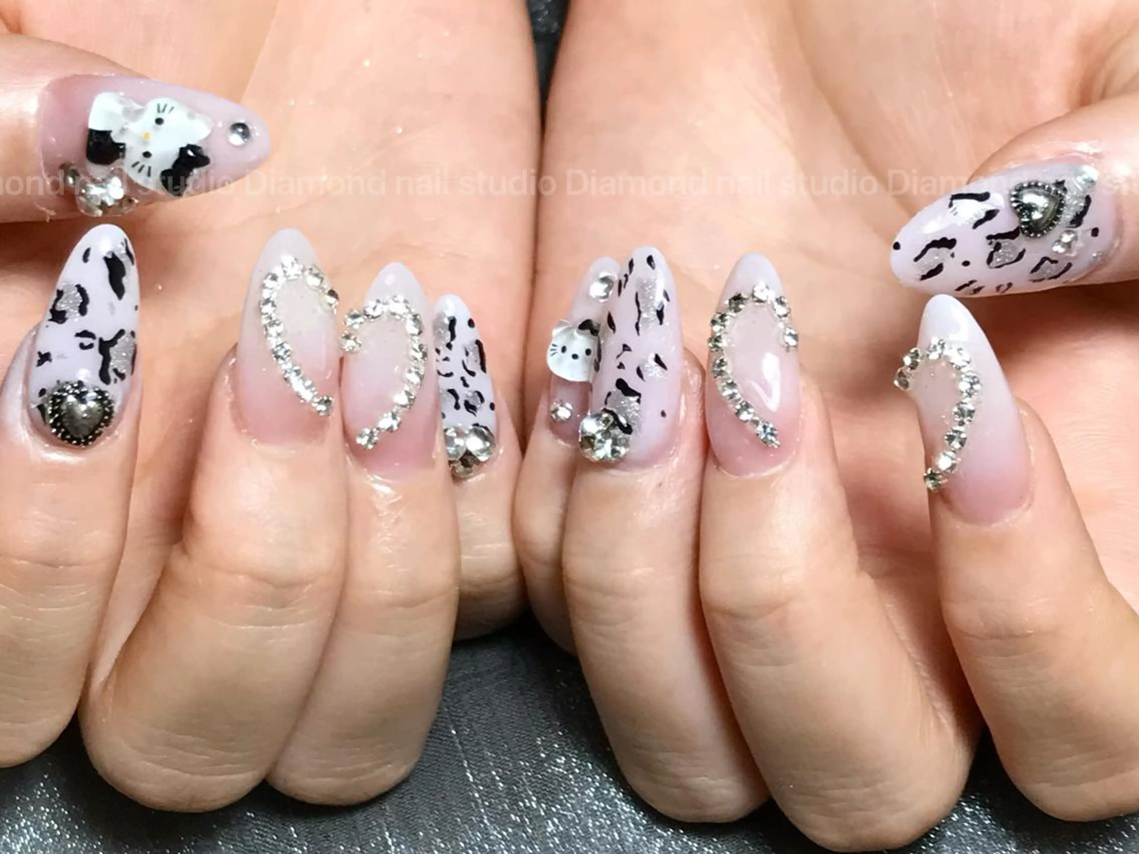 ネイル アートネイル オーロラネイル ガーリー キラキラネイル 韓国ネイル ハンドネイル フットネイル ハンドケア Plenty 🚢のネイルデザイン