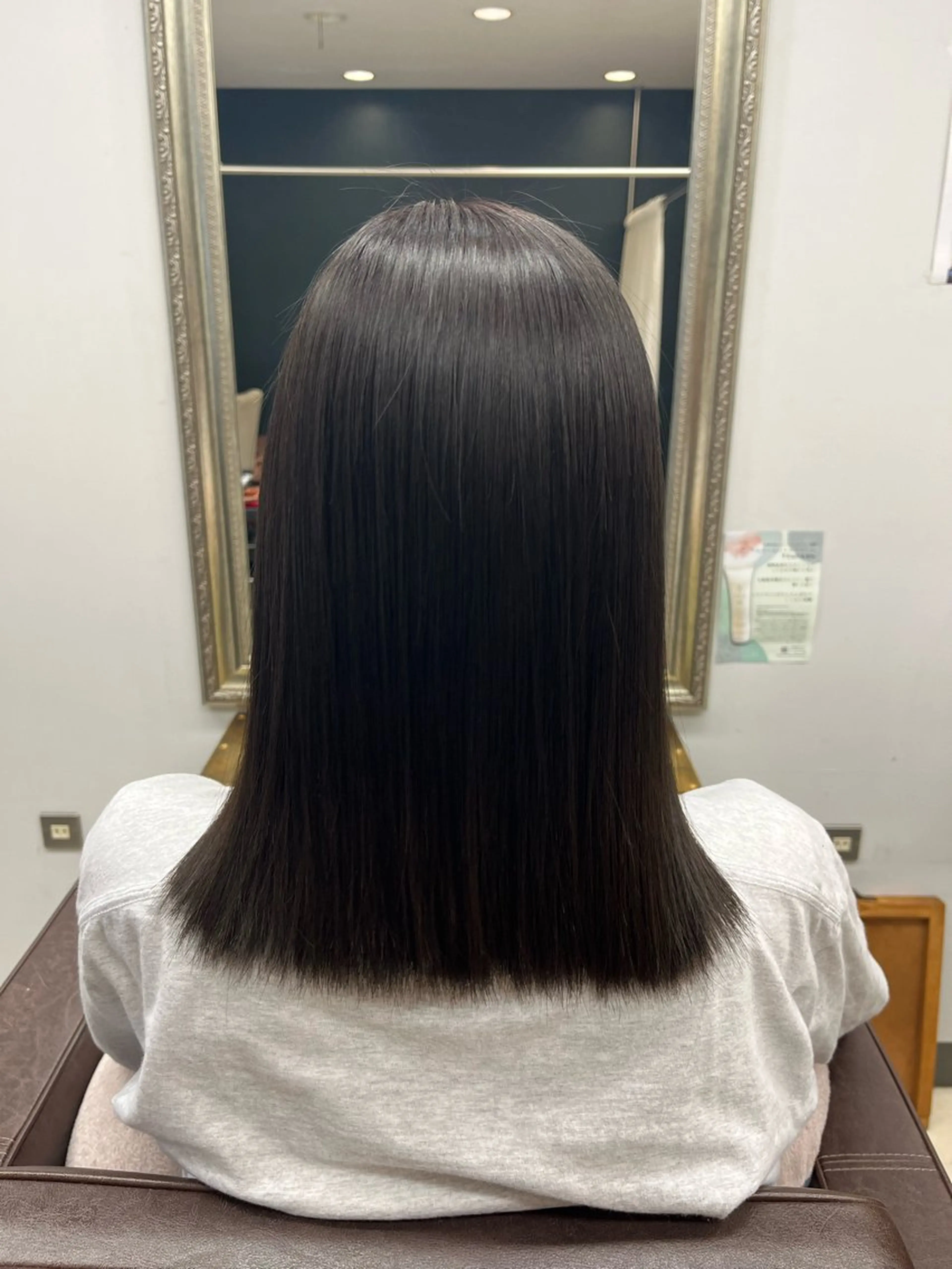 セミロング カラー ヘアカラー 小島 凜のヘアスタイル