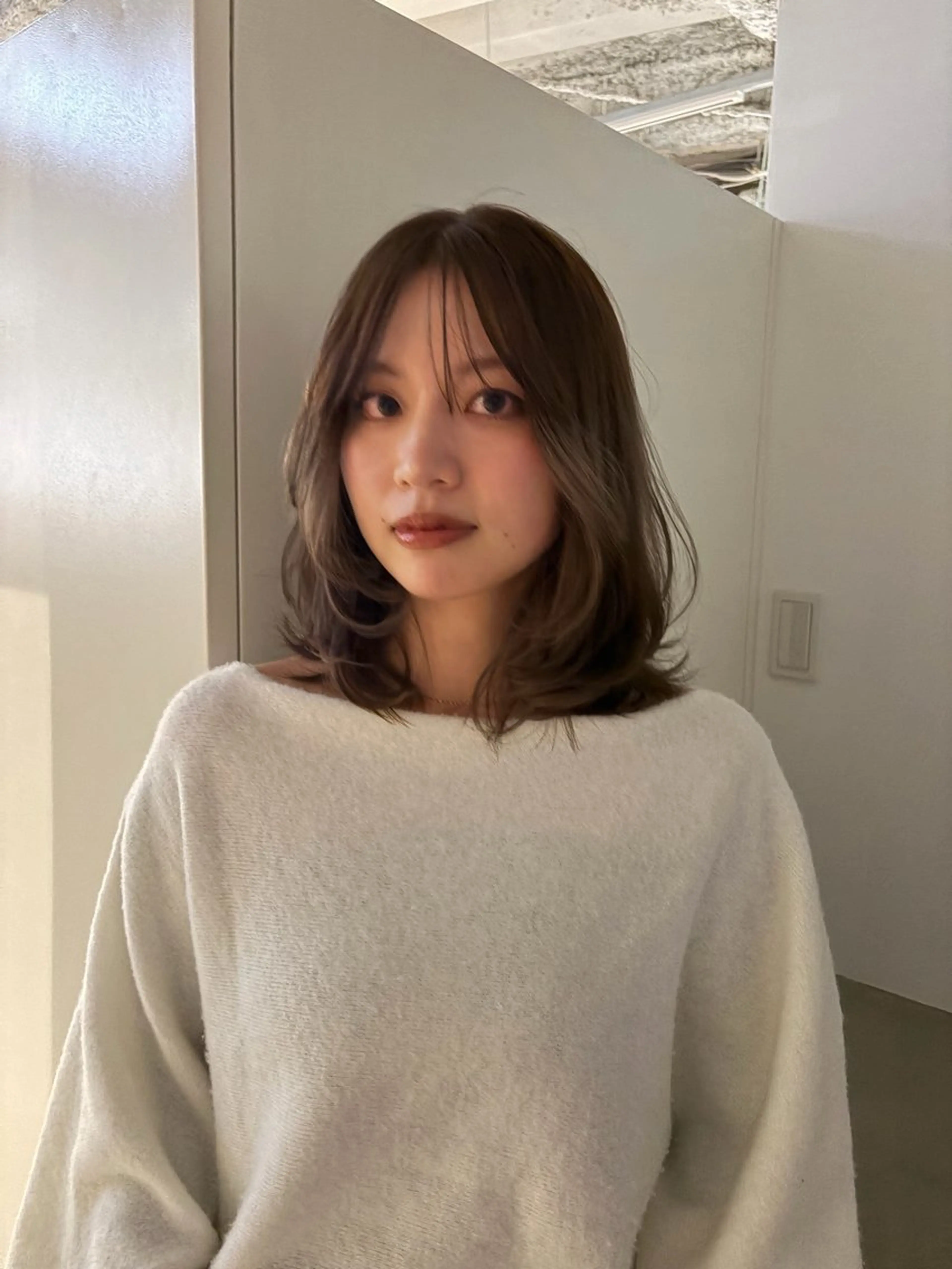 ミディアム 伸ばしかけ レイヤーカット カット ヘアカラー 🧣misaki 🧣のヘアスタイル