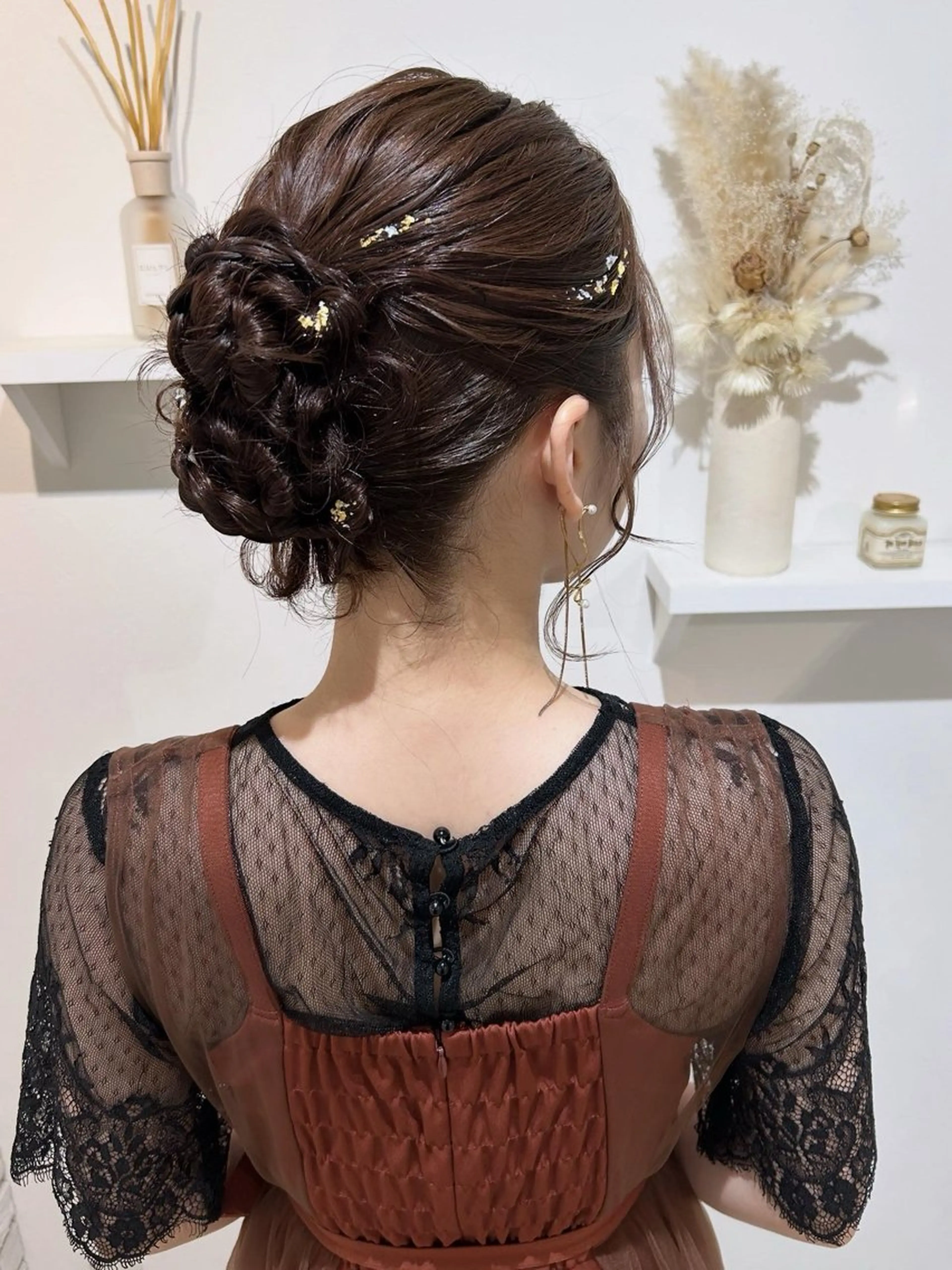 ヘアアレンジ お団子ヘア 奥出 祐菜のマツエク・マツパデザイン