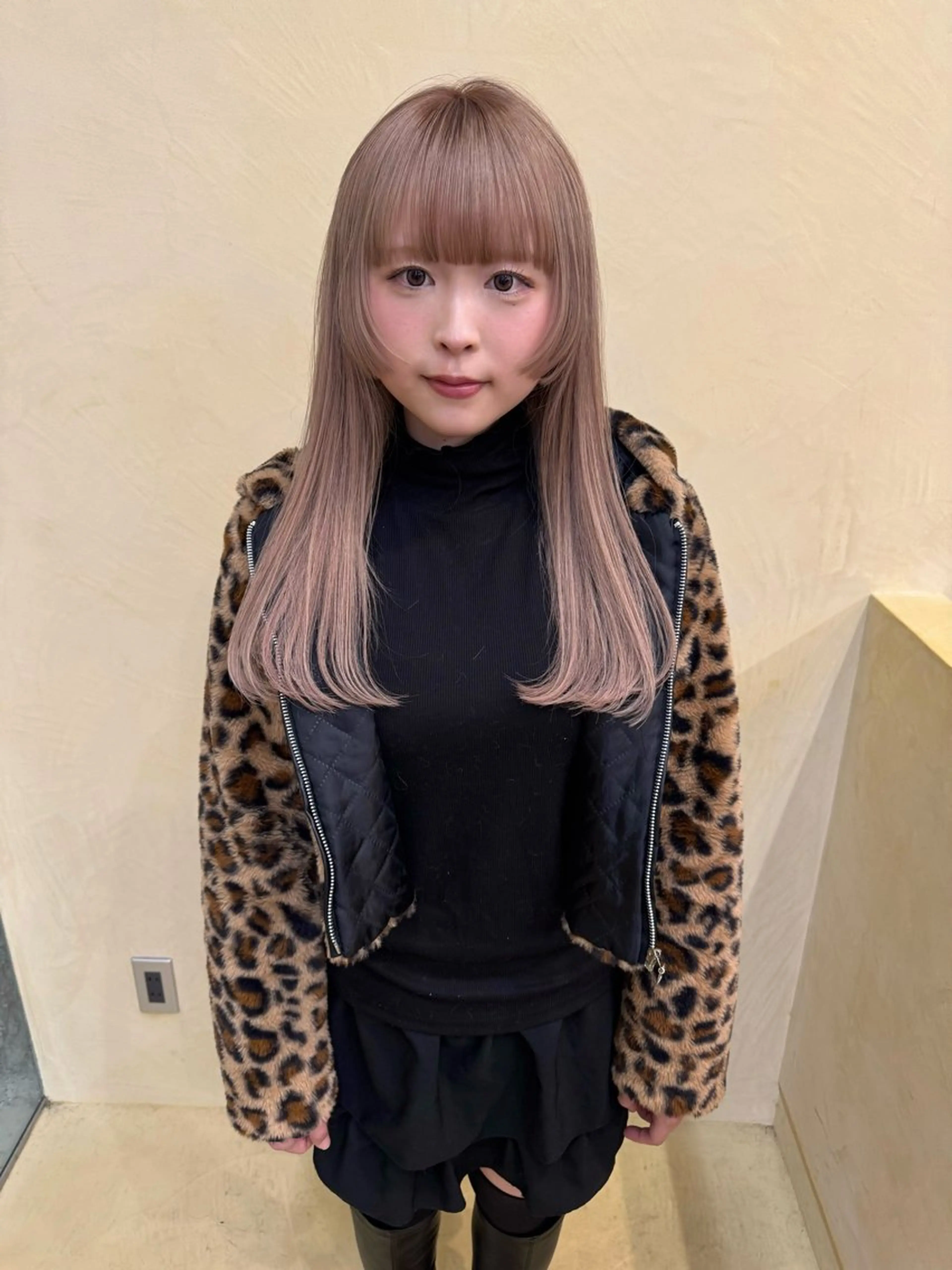 ロング カット 杉浦 花衣のヘアスタイル