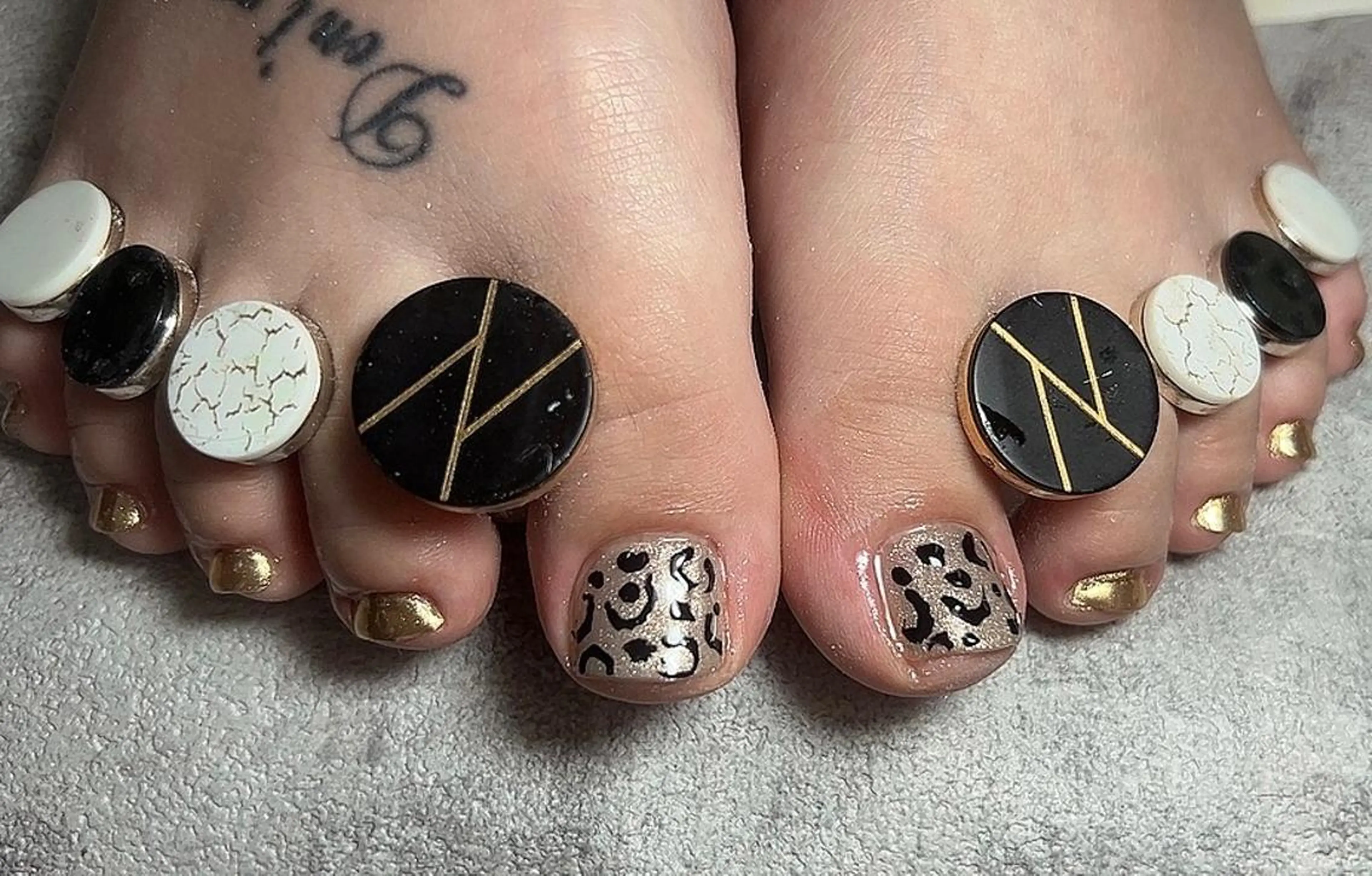 ネイル フットネイル フットネイル Ruana Nailのネイルデザイン