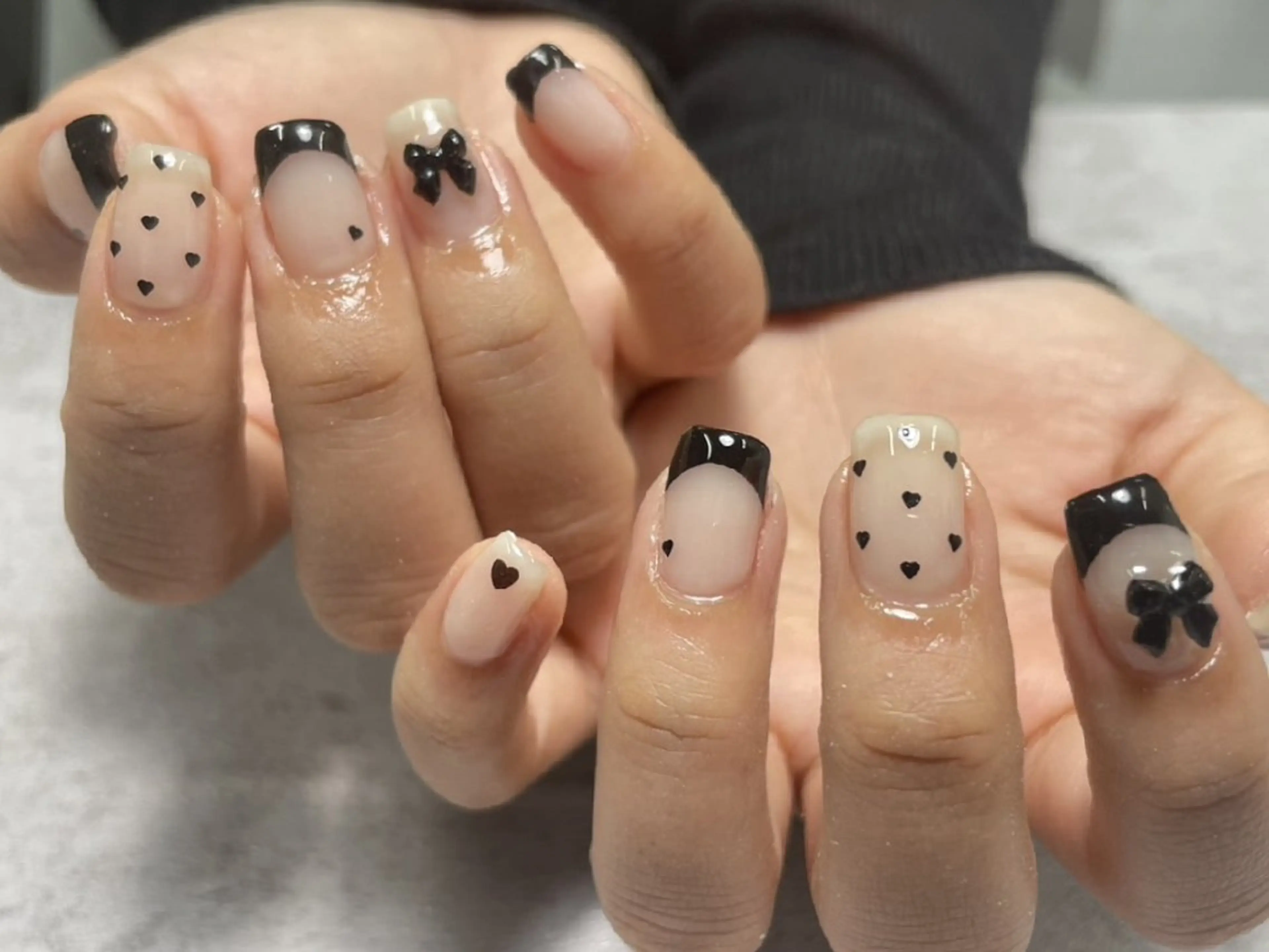 ネイル ドット ハート リボン k+1💅🏻 miyukiのネイルデザイン