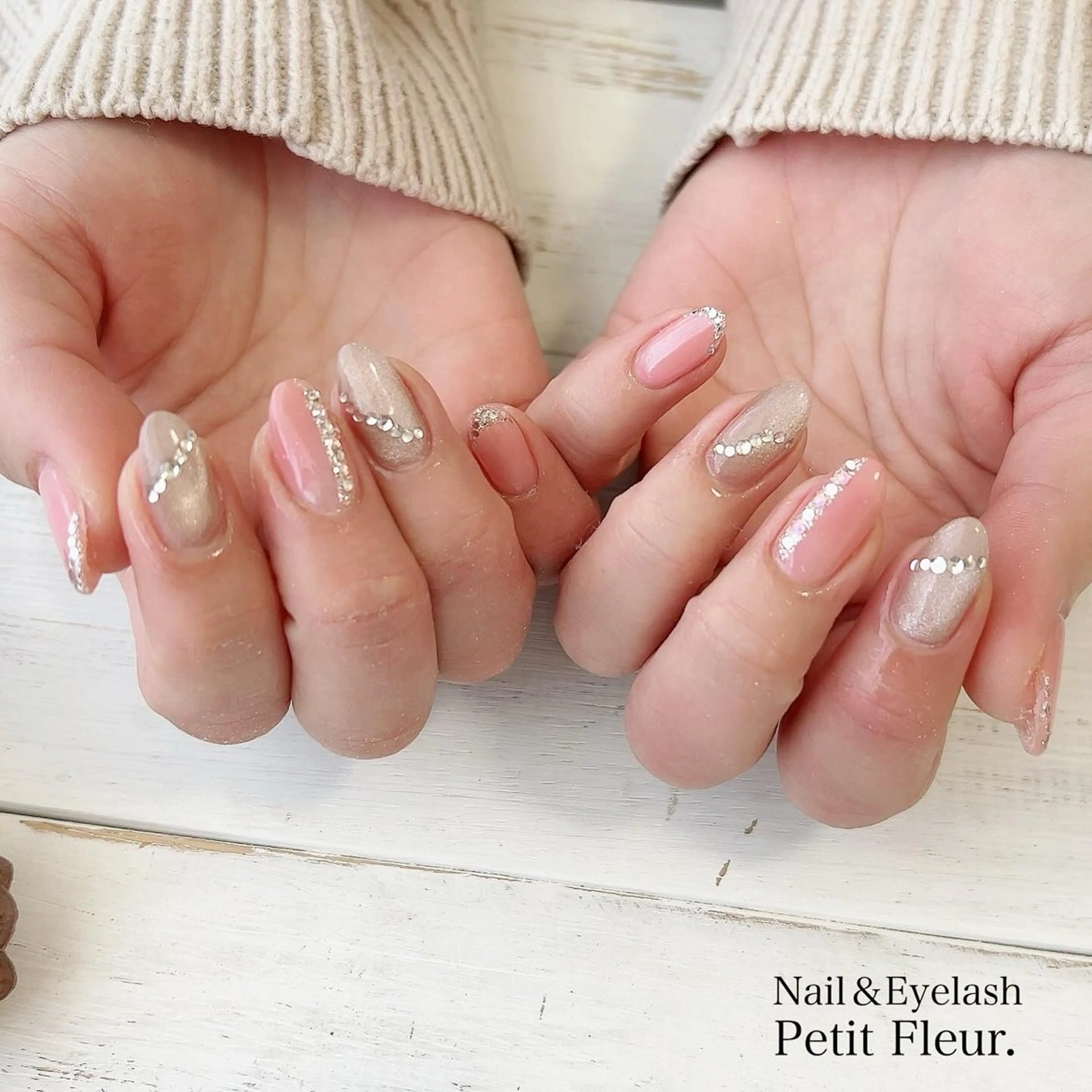 ネイル Petit Fleur所属・青柳 亜梨奈のマツエク・マツパデザイン