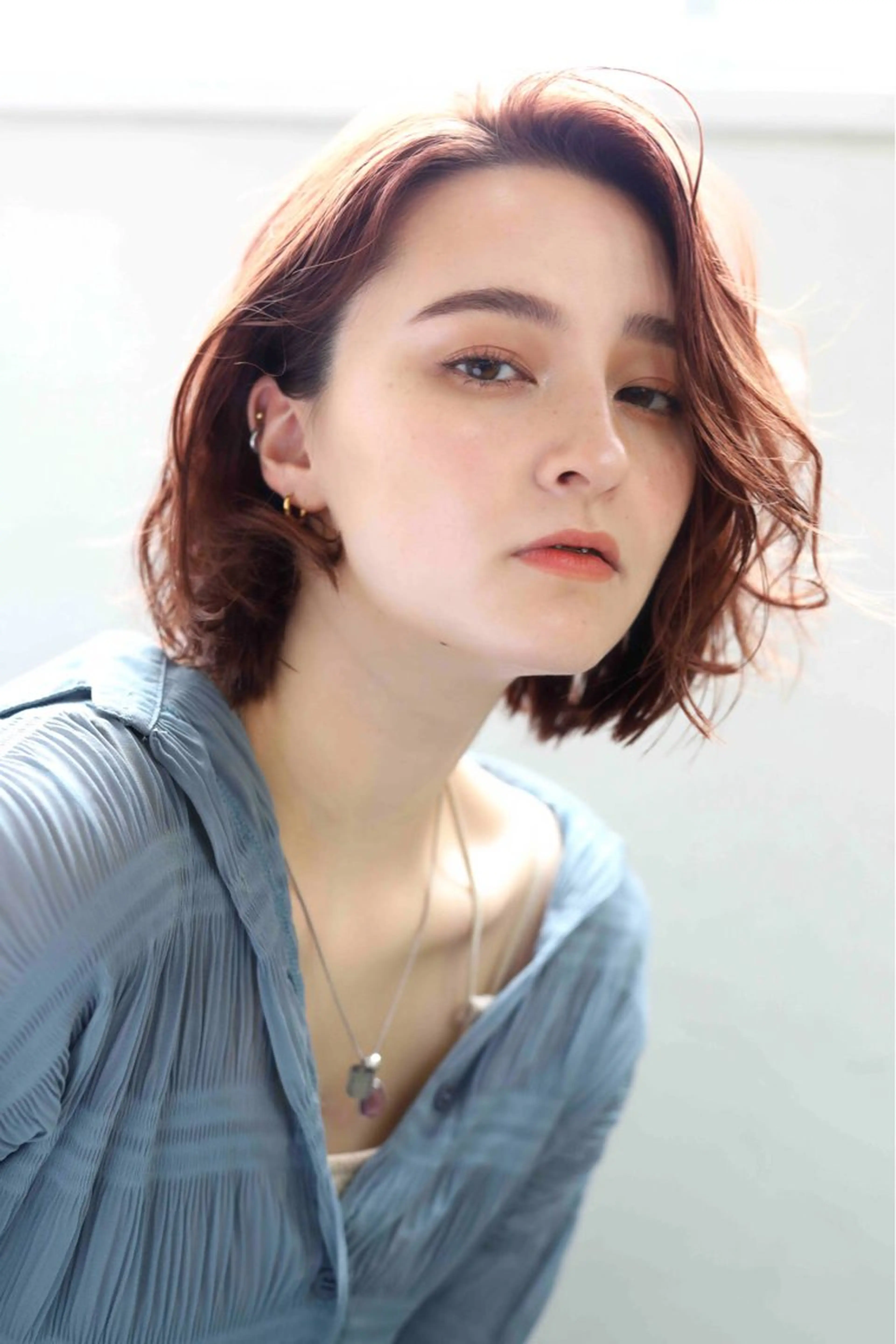 ミディアム カット ヘアカラー Navy （ネイビー）のヘアスタイル