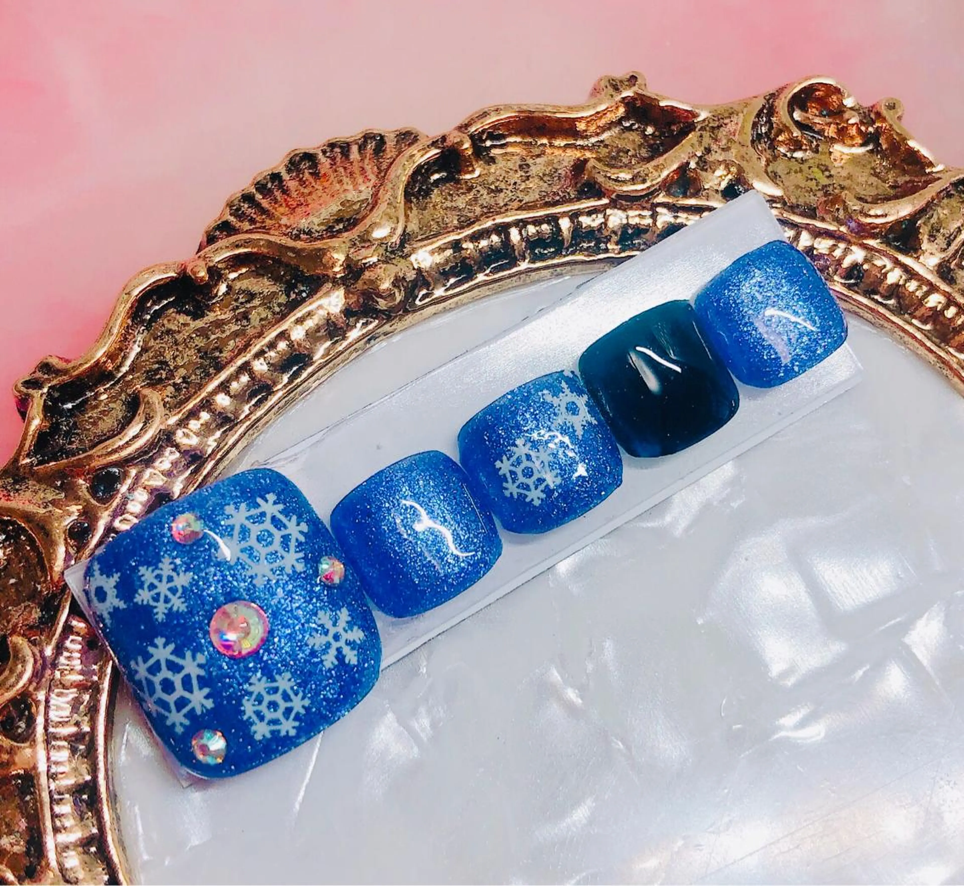 ネイル フットネイル フットネイル CROWN プライベートサロンのネイルデザイン